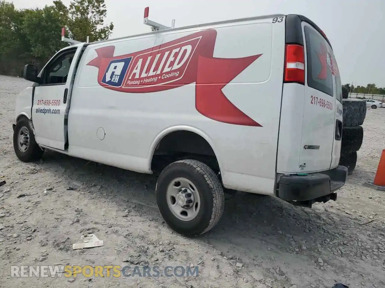 2 Photograph of a damaged car 1GCWGAFP8N1271101 CHEVROLET EXPRESS 2022