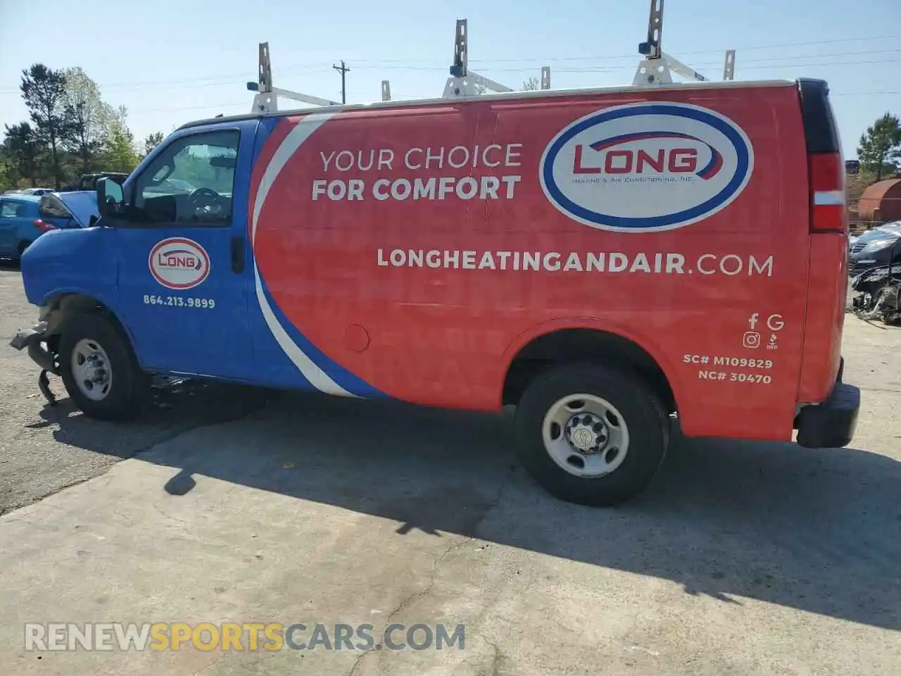 2 Photograph of a damaged car 1GCWGAFPXN1268703 CHEVROLET EXPRESS 2022