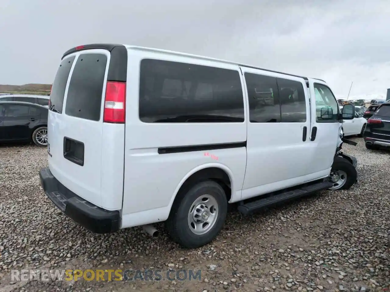 3 Фотография поврежденного автомобиля 1GAWGEFP4P1211318 CHEVROLET EXPRESS 2023