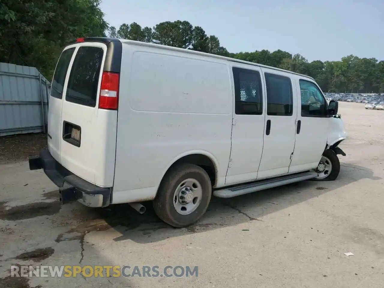 3 Photograph of a damaged car 1GCWGAFP3P1127328 CHEVROLET EXPRESS 2023