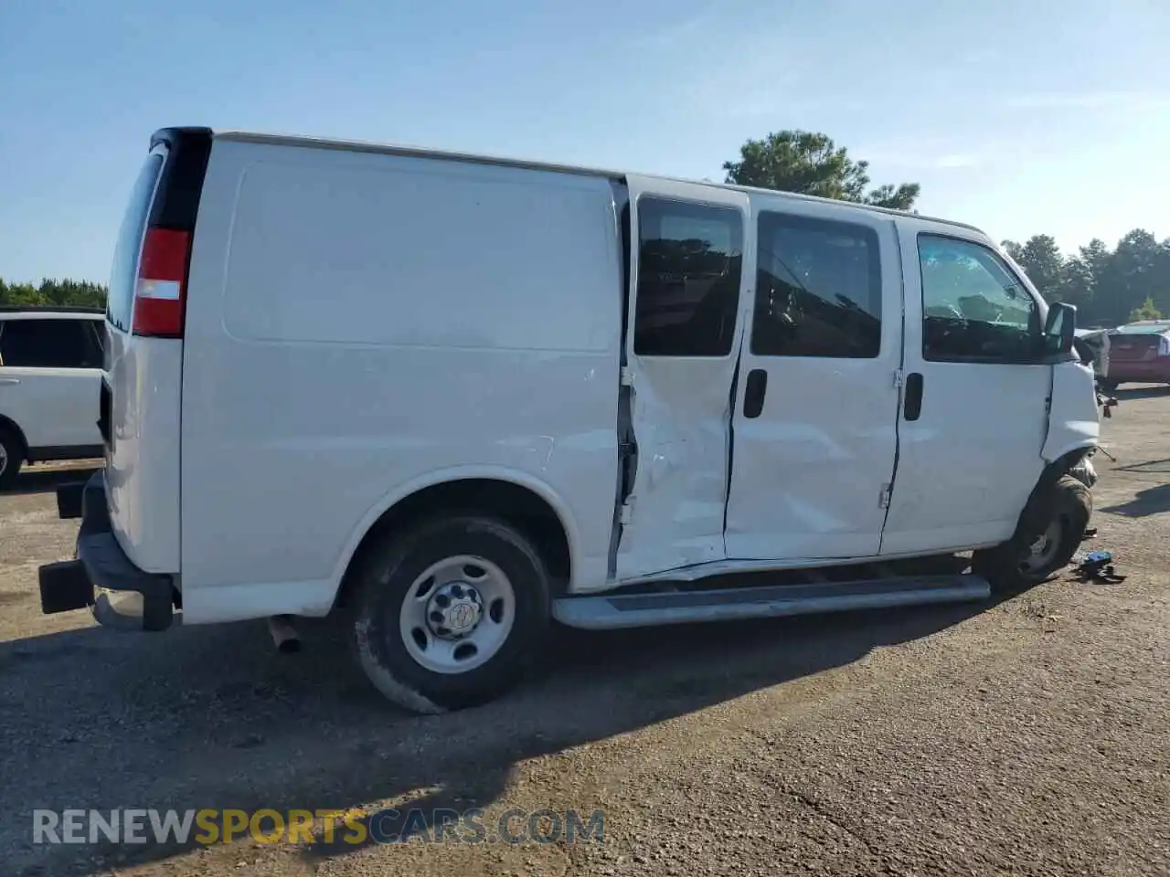 3 Photograph of a damaged car 1GCWGAFP4P1167384 CHEVROLET EXPRESS 2023