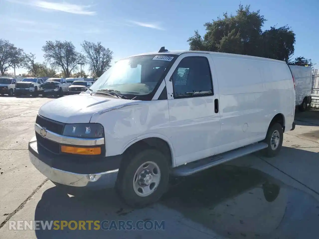 1 fotografías del automóvil dañado 1GCWGAFP8P1127759 CHEVROLET EXPRESS 2023
