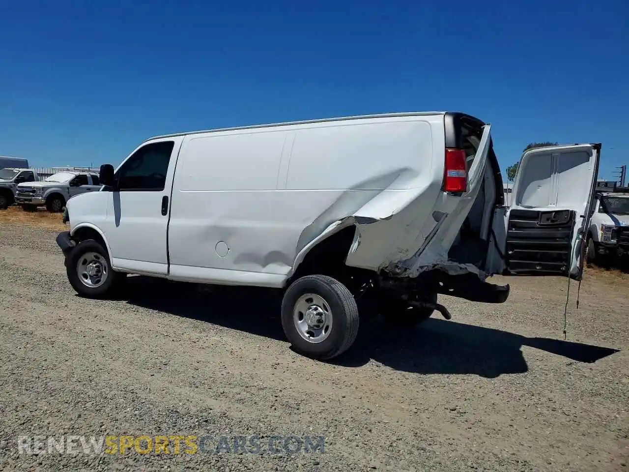 2 Фотография поврежденного автомобиля 1GCWGAFP9P1220628 CHEVROLET EXPRESS 2023