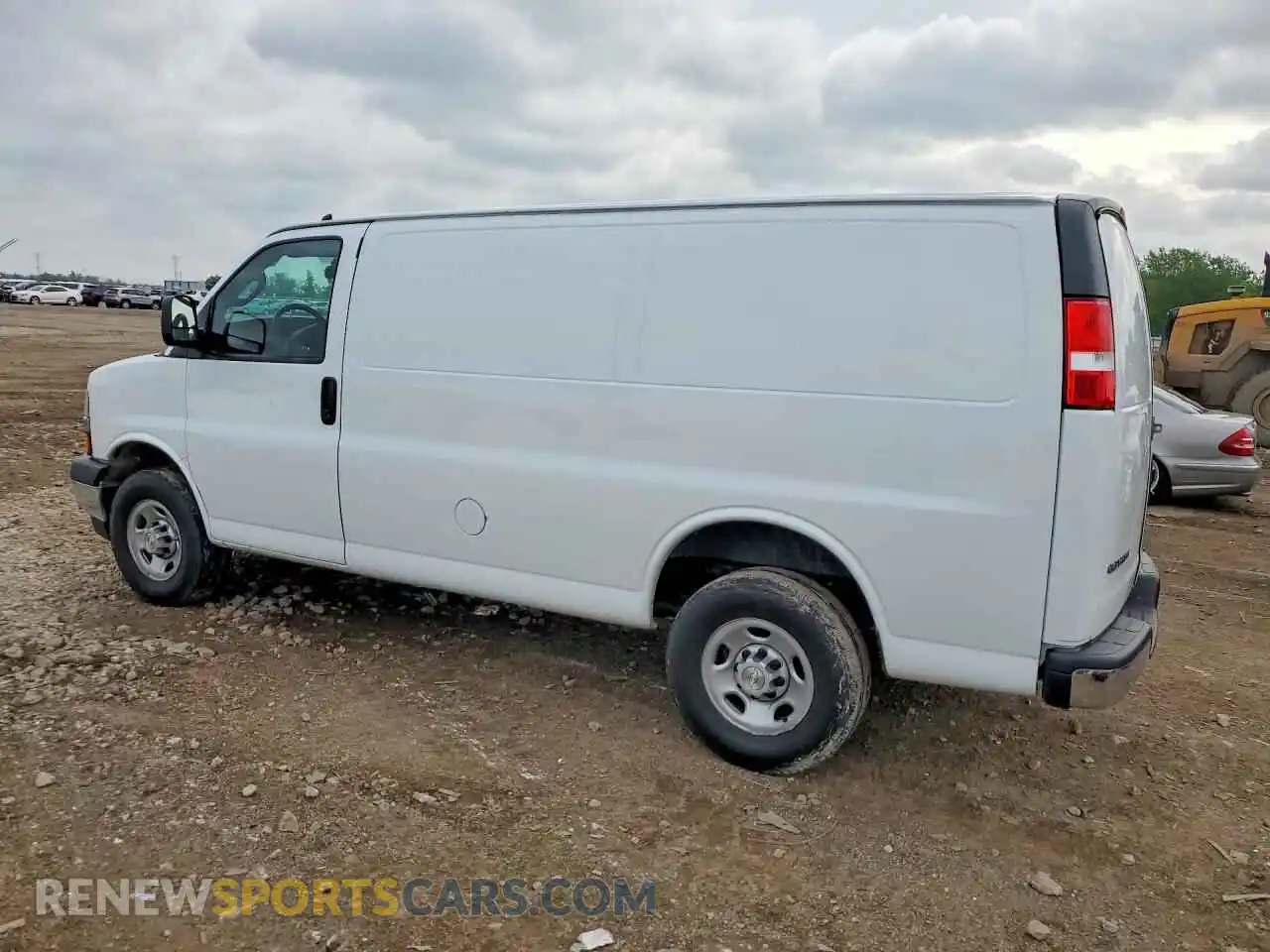 2 Фотография поврежденного автомобиля 1GCWGAFPXP1160309 CHEVROLET EXPRESS 2023