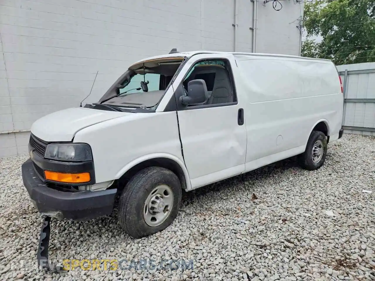 1 fotografías del automóvil dañado 1GCWGAFPXP1245019 CHEVROLET EXPRESS 2023