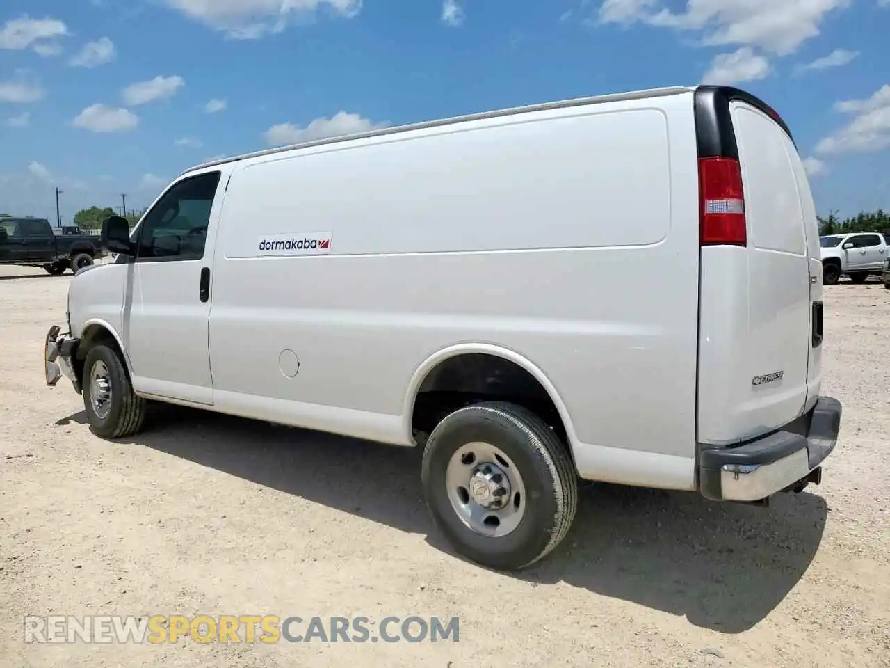 2 Фотография поврежденного автомобиля 1GCWGAF74R1271408 CHEVROLET EXPRESS 2024