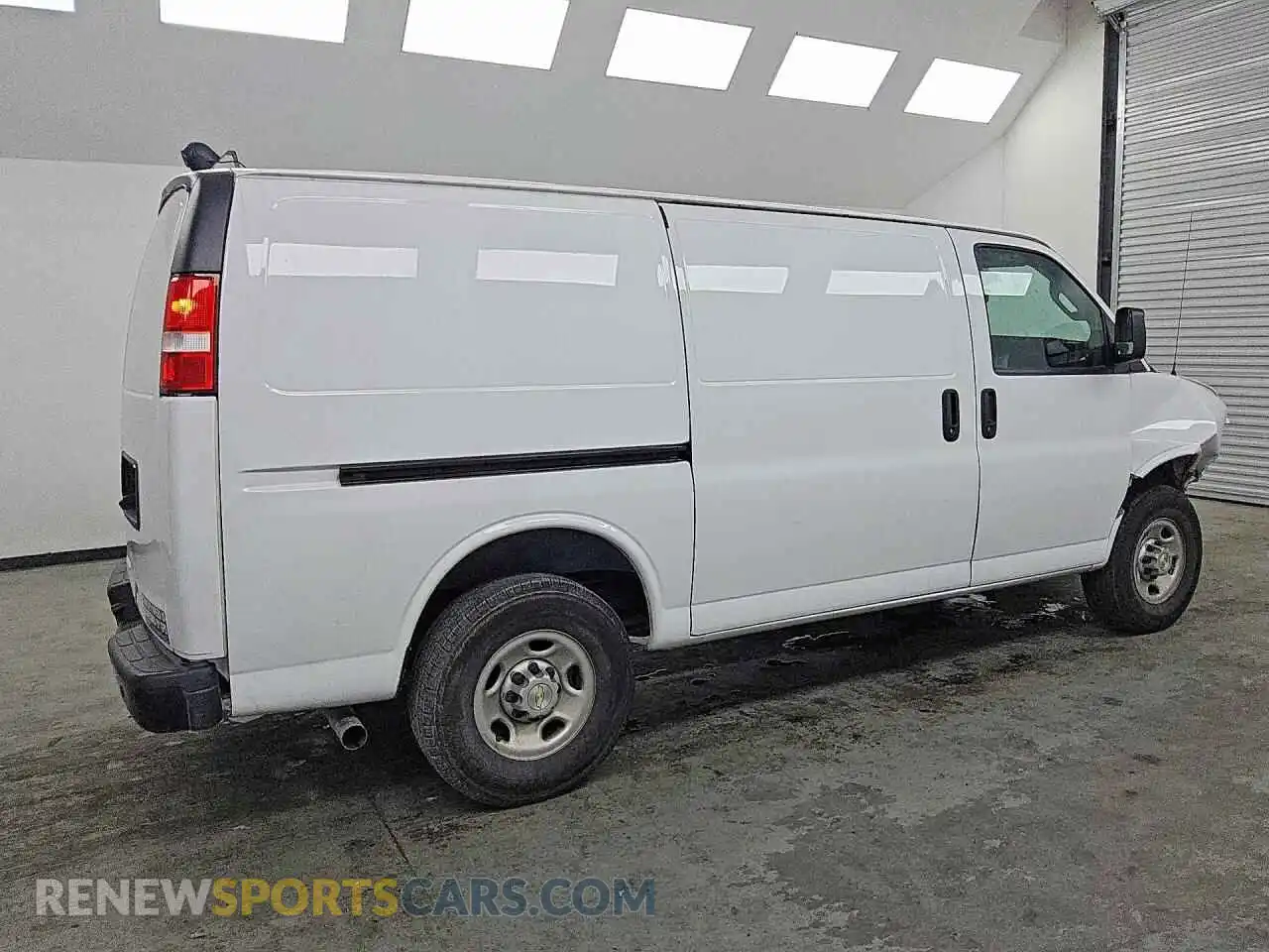 3 Photograph of a damaged car 1GCWGAF79R1189285 CHEVROLET EXPRESS 2024