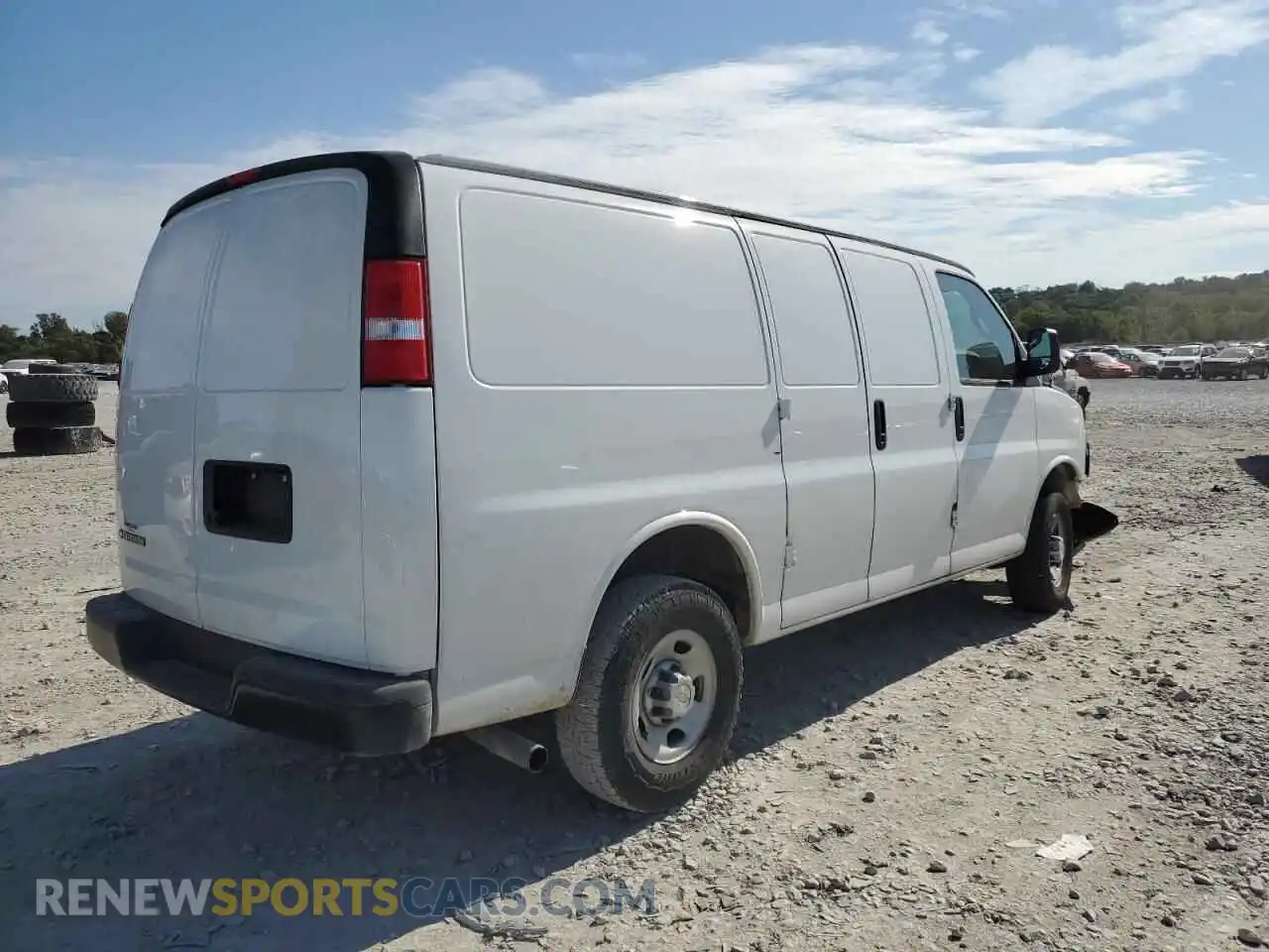 3 Photograph of a damaged car 1GCWGAFP4R1239977 CHEVROLET EXPRESS 2024