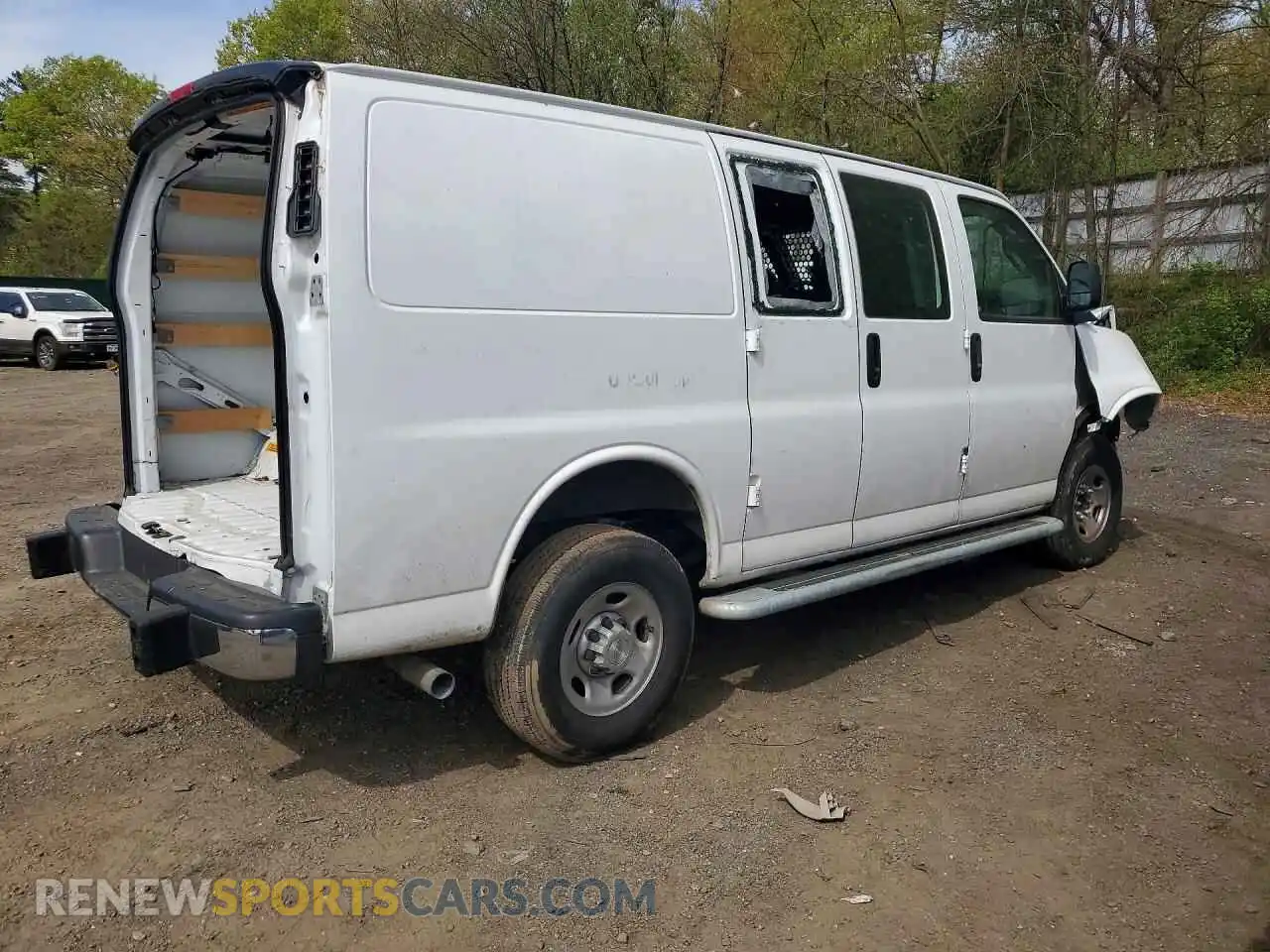3 Photograph of a damaged car 1GCWGAFP4R1289178 CHEVROLET EXPRESS 2024