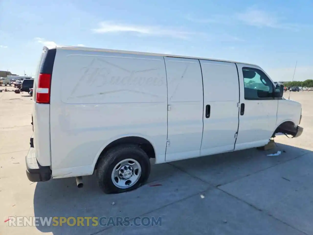 3 Photograph of a damaged car 1GCWGAFP5R1210374 CHEVROLET EXPRESS 2024