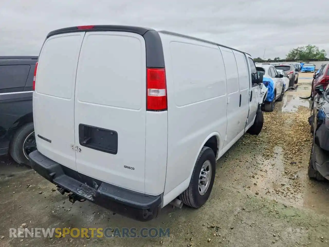 3 Фотография поврежденного автомобиля 1GCWGAFP7R1205564 CHEVROLET EXPRESS 2024