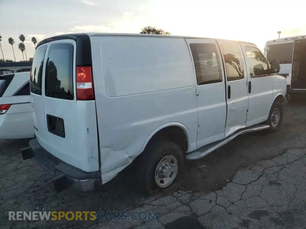 3 Photograph of a damaged car 1GCWGAFP8R1188760 CHEVROLET EXPRESS 2024