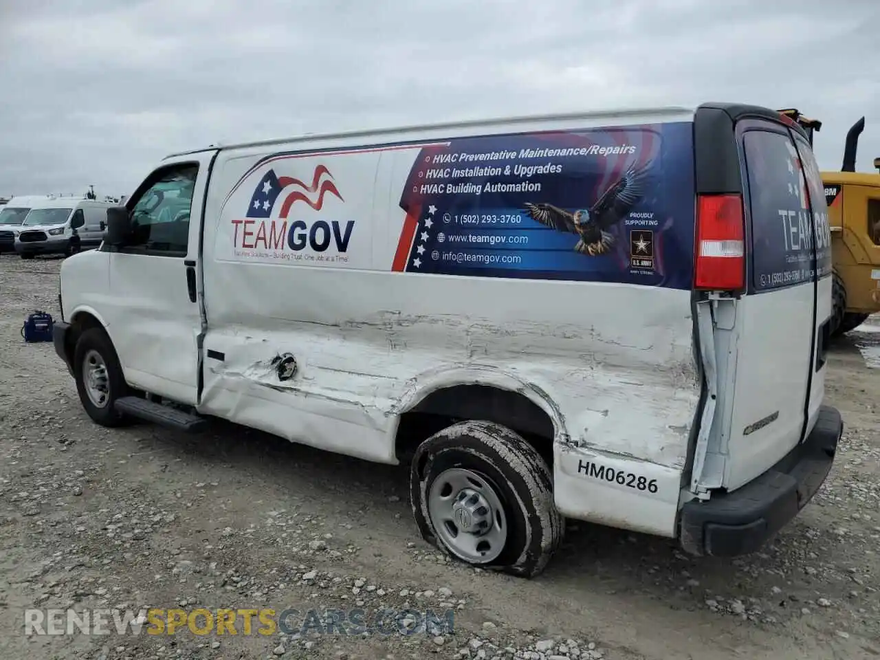 2 Photograph of a damaged car 1GCWGAFP8R1270682 CHEVROLET EXPRESS 2024