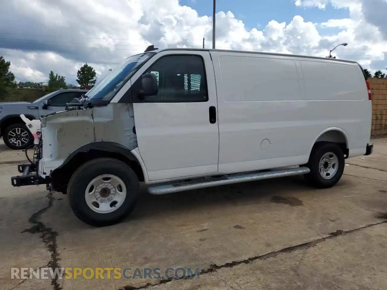 1 Фотография поврежденного автомобиля 1GCWGAFP0S1160635 CHEVROLET EXPRESS 2025