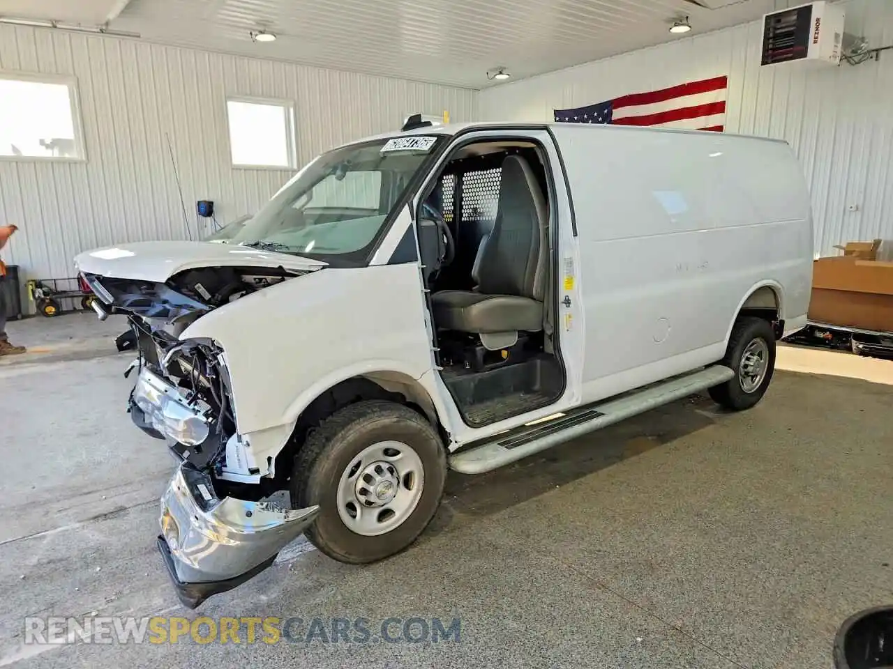 1 Photograph of a damaged car 1GCWGAFP2S1160202 CHEVROLET EXPRESS 2025