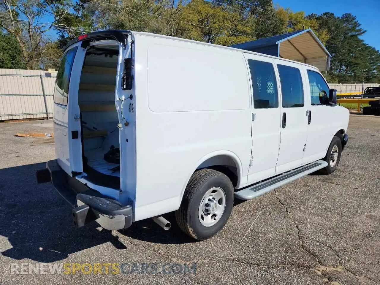 3 fotografías del automóvil dañado 1GCWGAFP3S1252919 CHEVROLET EXPRESS 2025