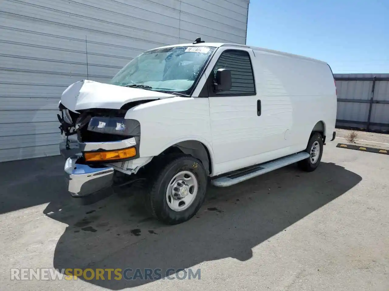 1 Фотография поврежденного автомобиля 1GCWGAFP4S1175820 CHEVROLET EXPRESS 2025