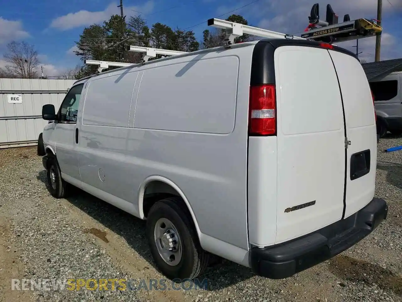 2 Photograph of a damaged car 1GCWGAFP6S1138297 CHEVROLET EXPRESS 2025