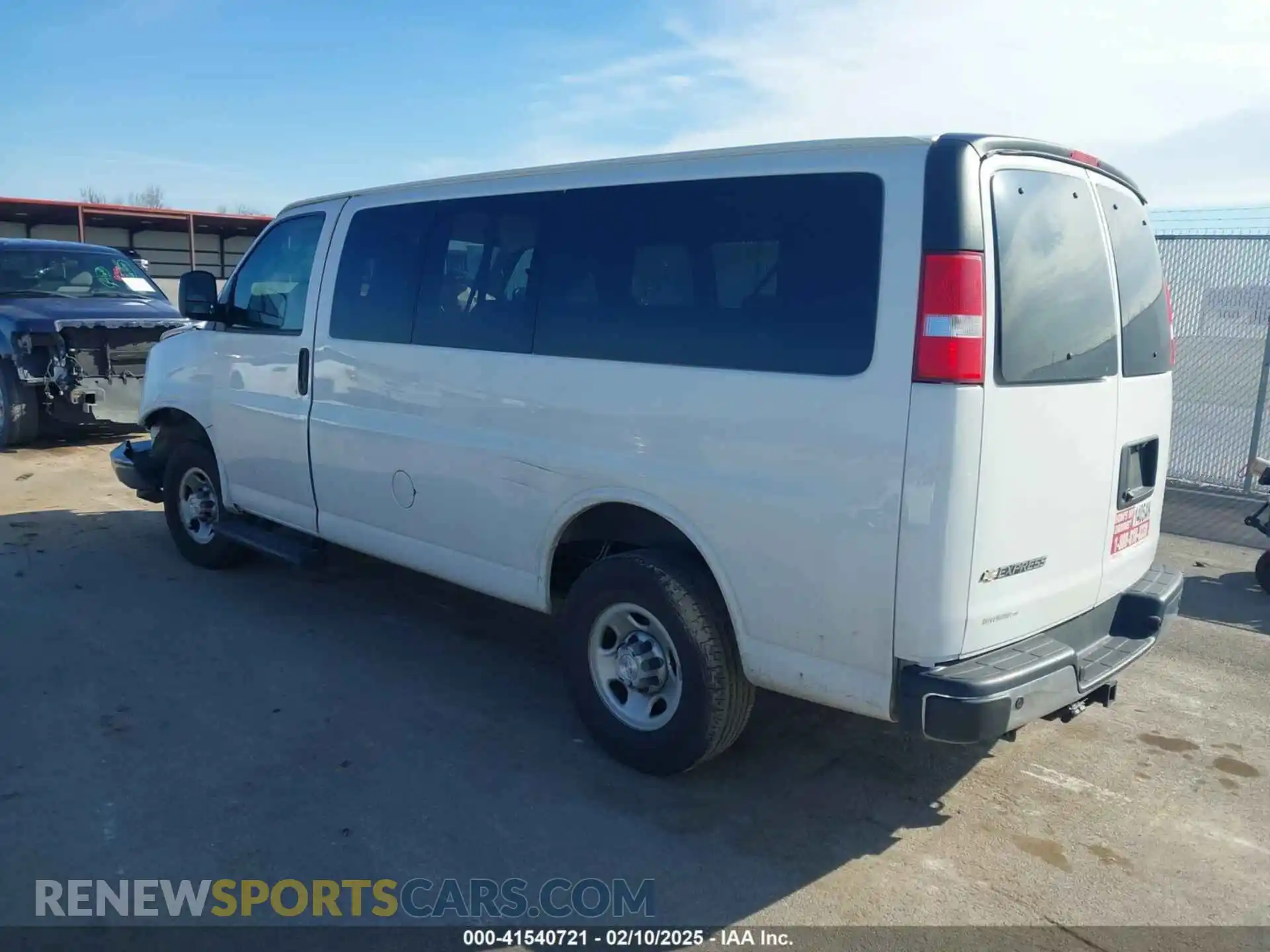 3 Photograph of a damaged car 1GAWGEFG4K1200151 CHEVROLET EXPRESS 2500 2019