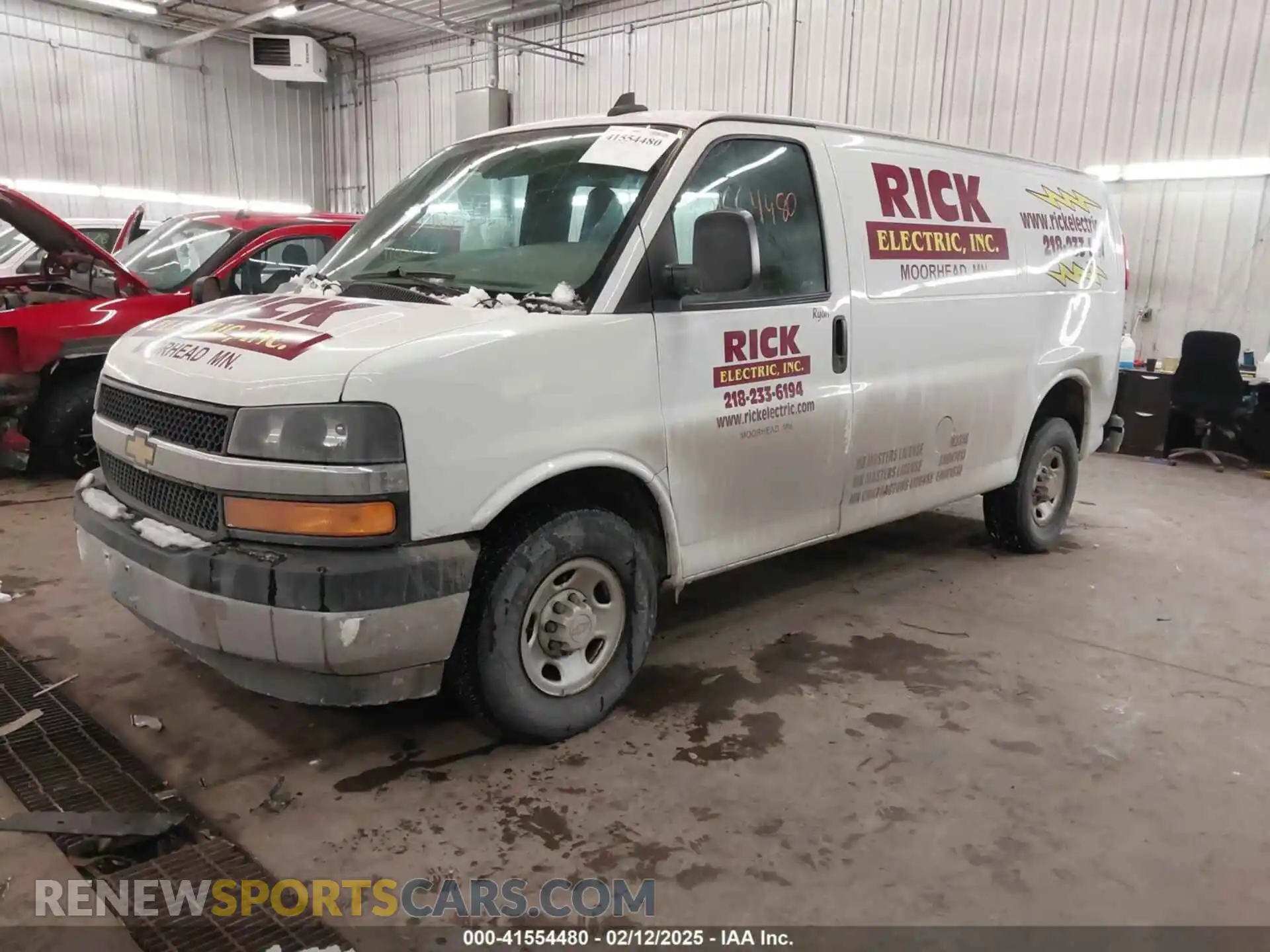 2 Фотография поврежденного автомобиля 1GCWGAFG5K1321545 CHEVROLET EXPRESS 2500 2019