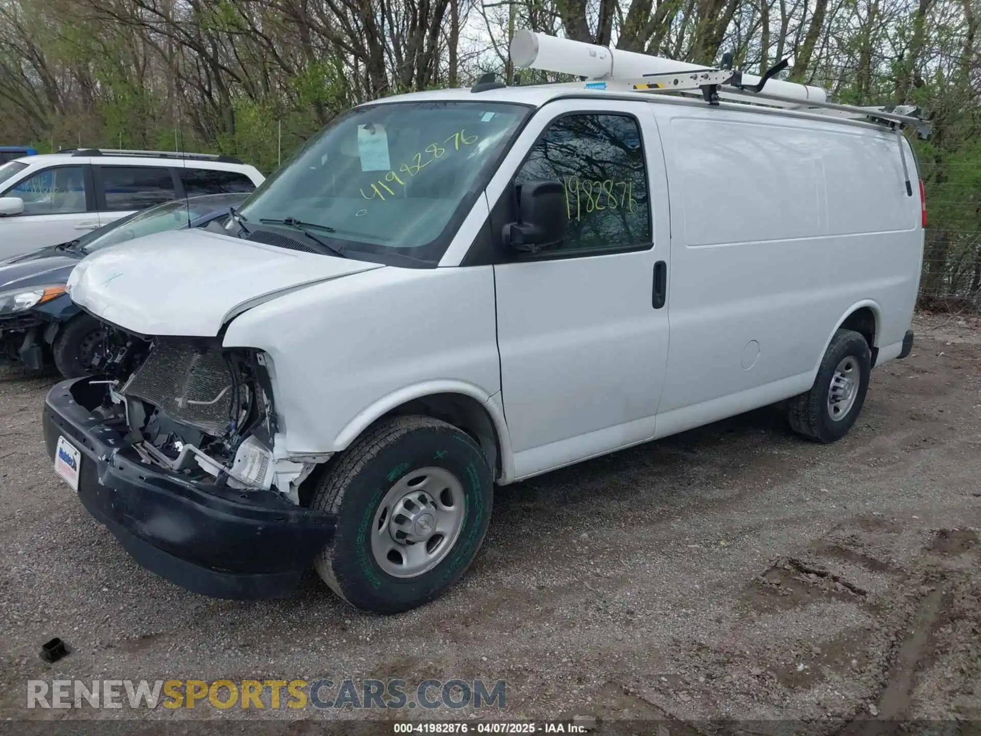 2 Photograph of a damaged car 1GCWGAFP4K1155874 CHEVROLET EXPRESS 2500 2019