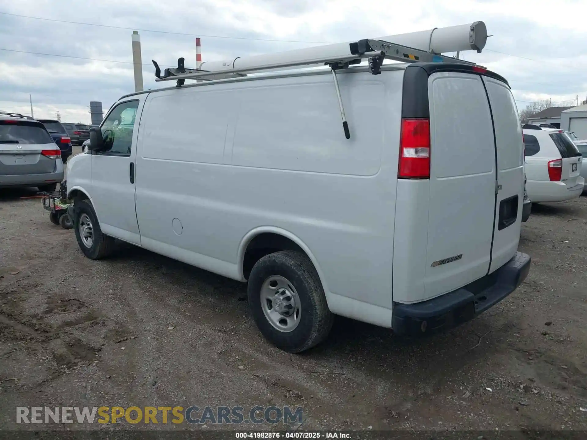3 Photograph of a damaged car 1GCWGAFP4K1155874 CHEVROLET EXPRESS 2500 2019