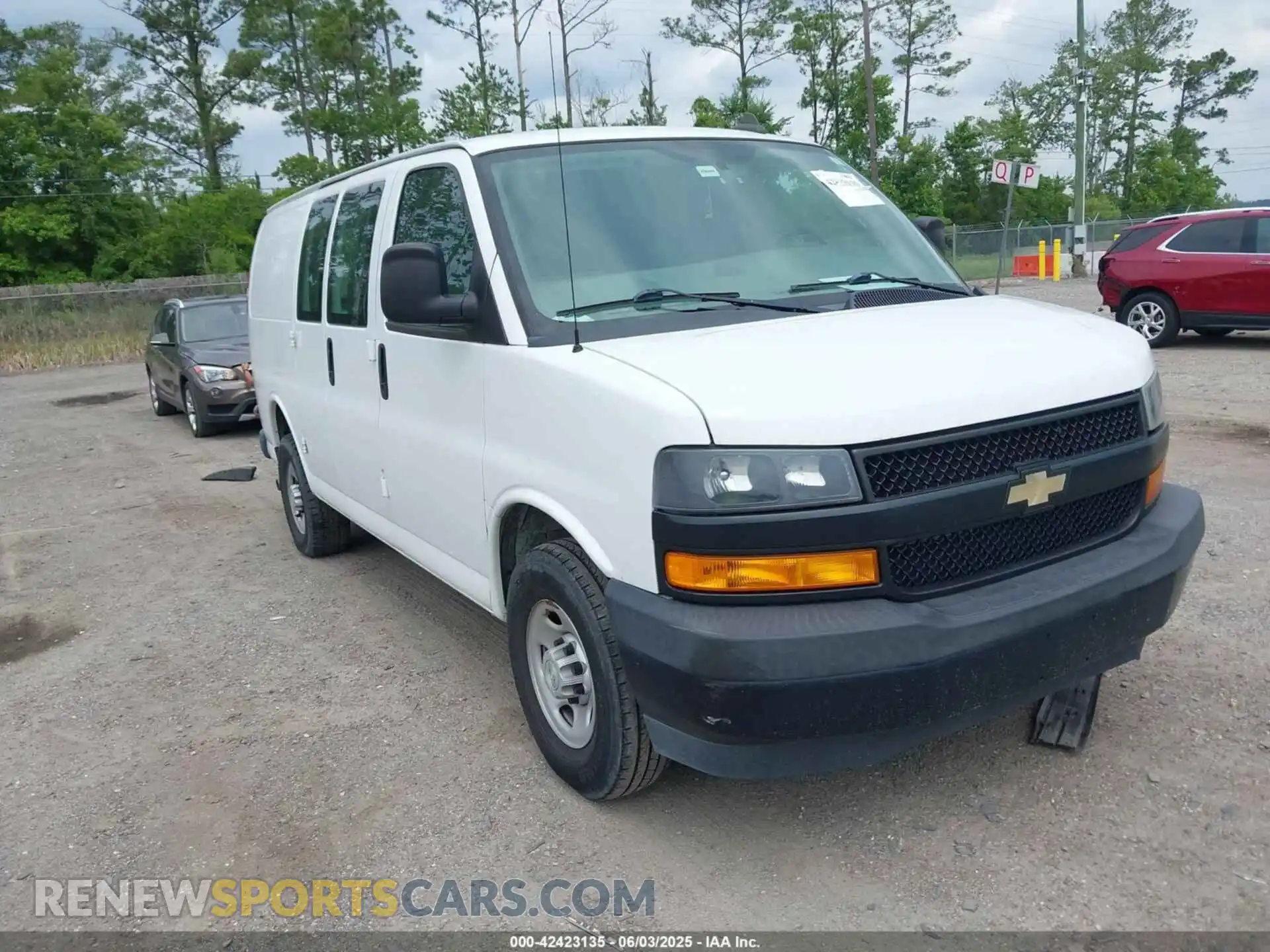 1 Фотография поврежденного автомобиля 1GCWGAFP5K1365688 CHEVROLET EXPRESS 2500 2019