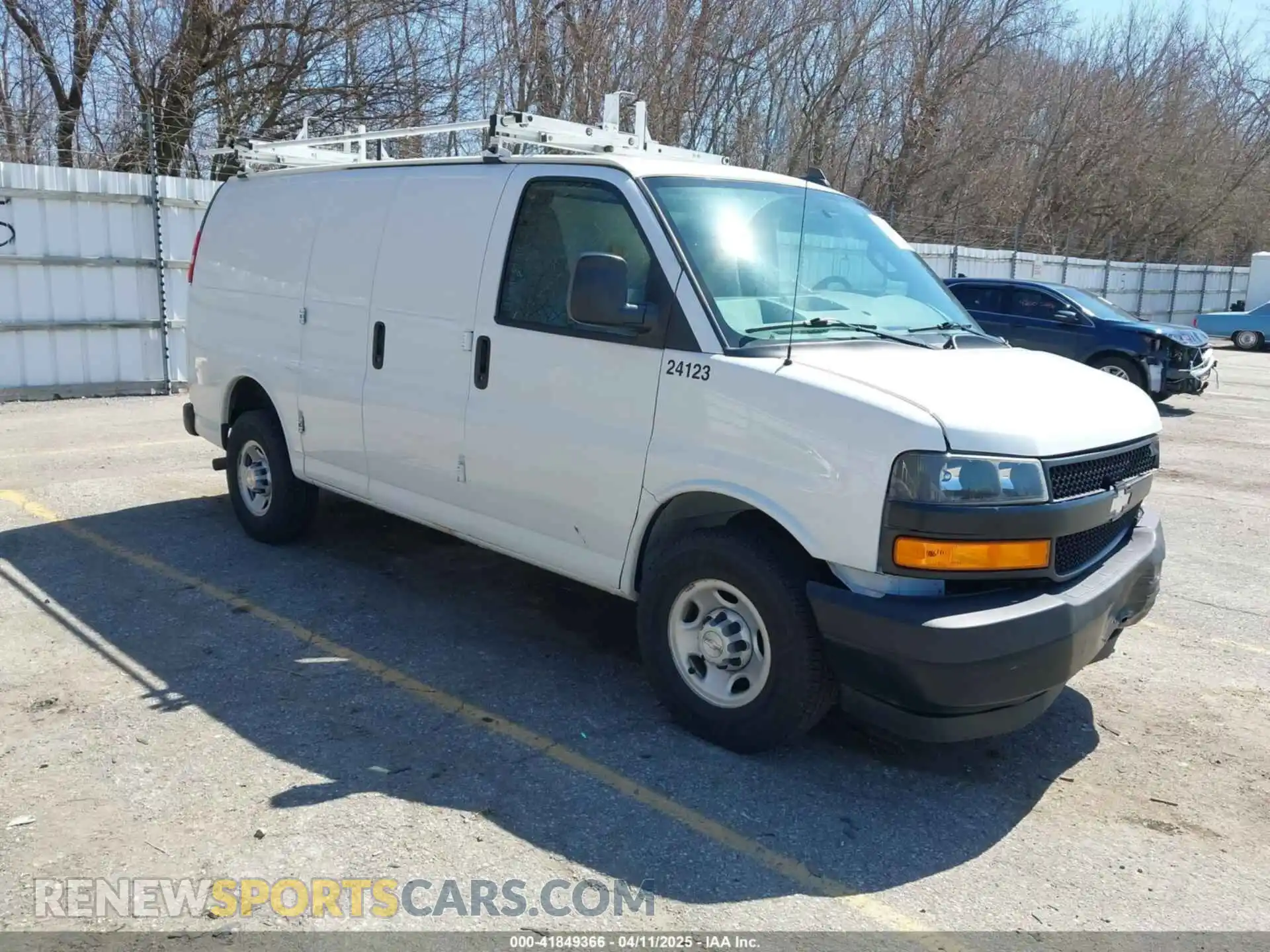 1 Photograph of a damaged car 1GCWGAFP6K1240800 CHEVROLET EXPRESS 2500 2019