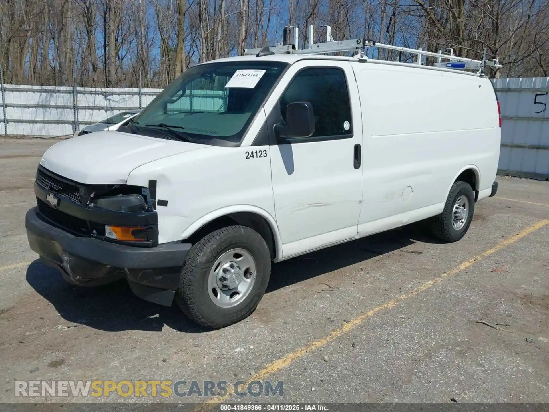 2 Photograph of a damaged car 1GCWGAFP6K1240800 CHEVROLET EXPRESS 2500 2019