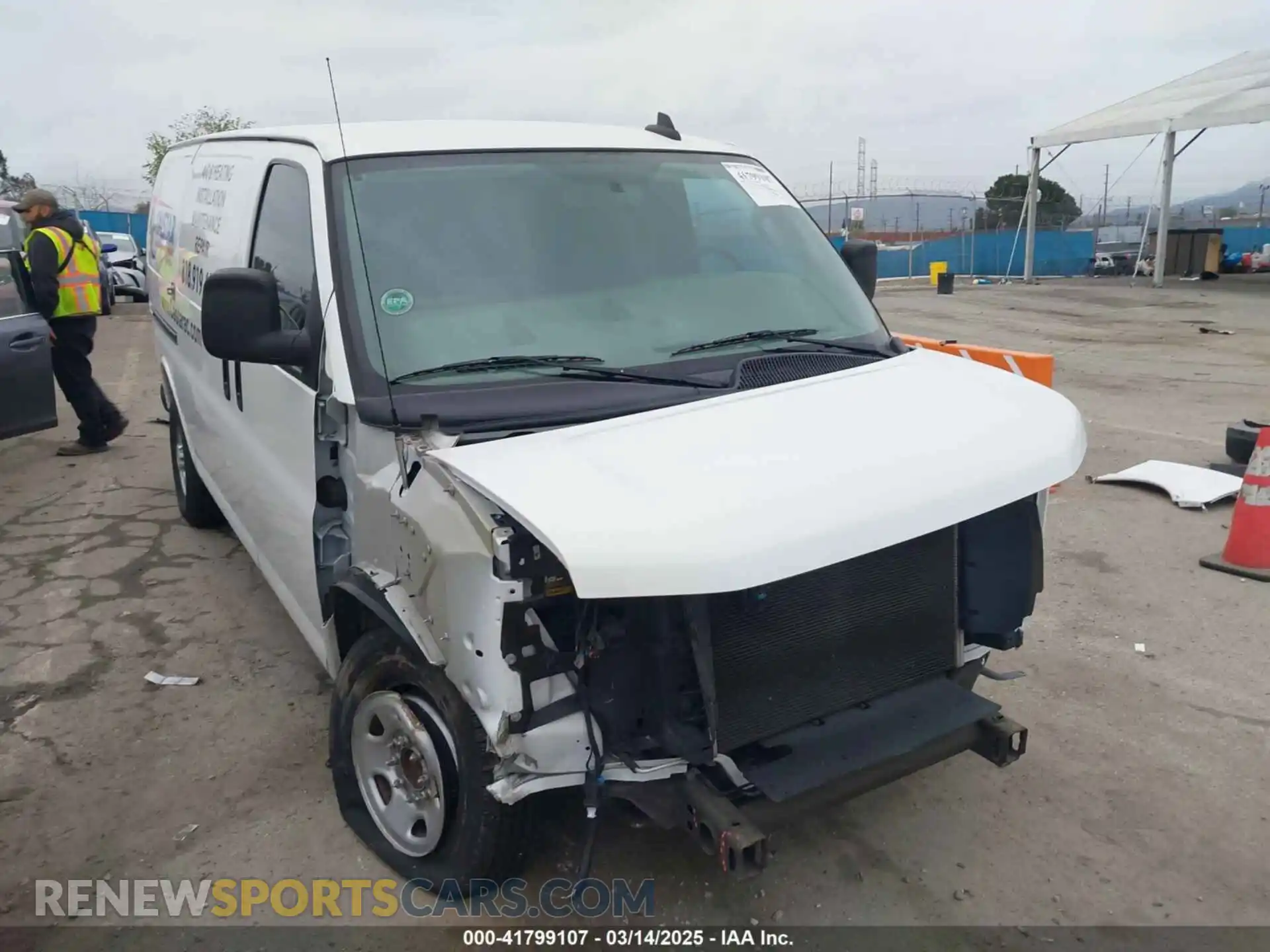 1 Photograph of a damaged car 1GCWGAFP6K1243793 CHEVROLET EXPRESS 2500 2019