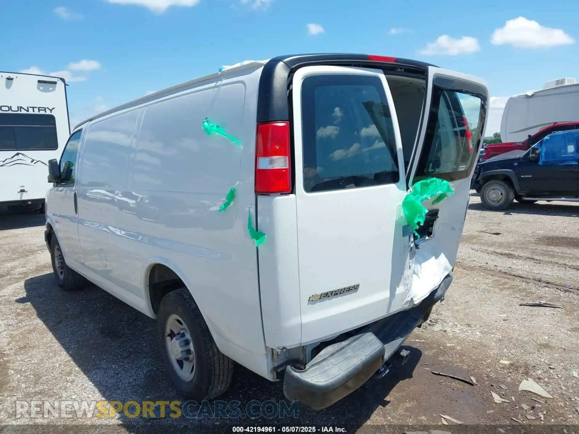 3 Photograph of a damaged car 1GCWGAFP6K1368910 CHEVROLET EXPRESS 2500 2019