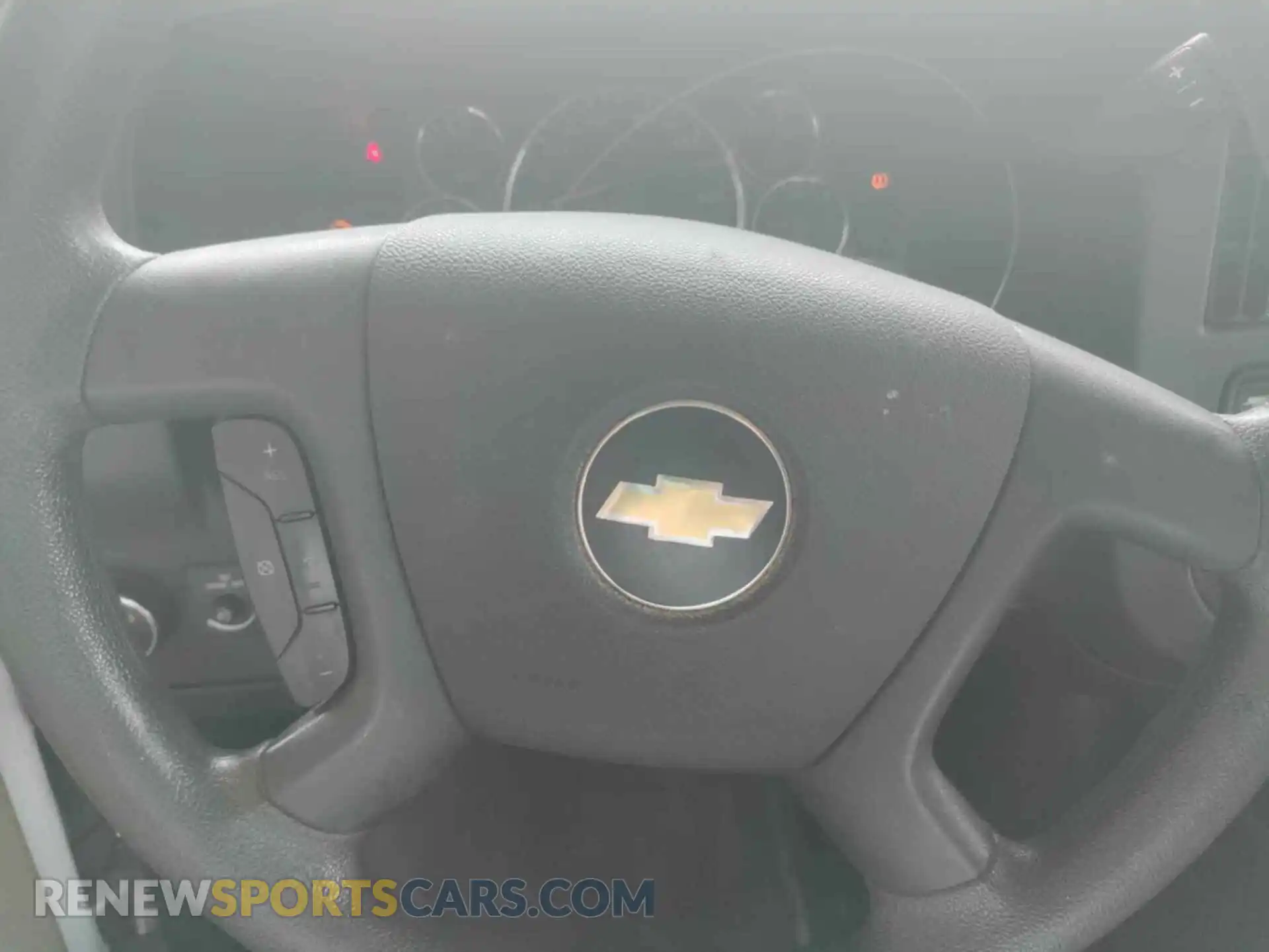 3 fotografías del automóvil dañado 1GCWGAFP8K1160429 CHEVROLET EXPRESS 2500 2019