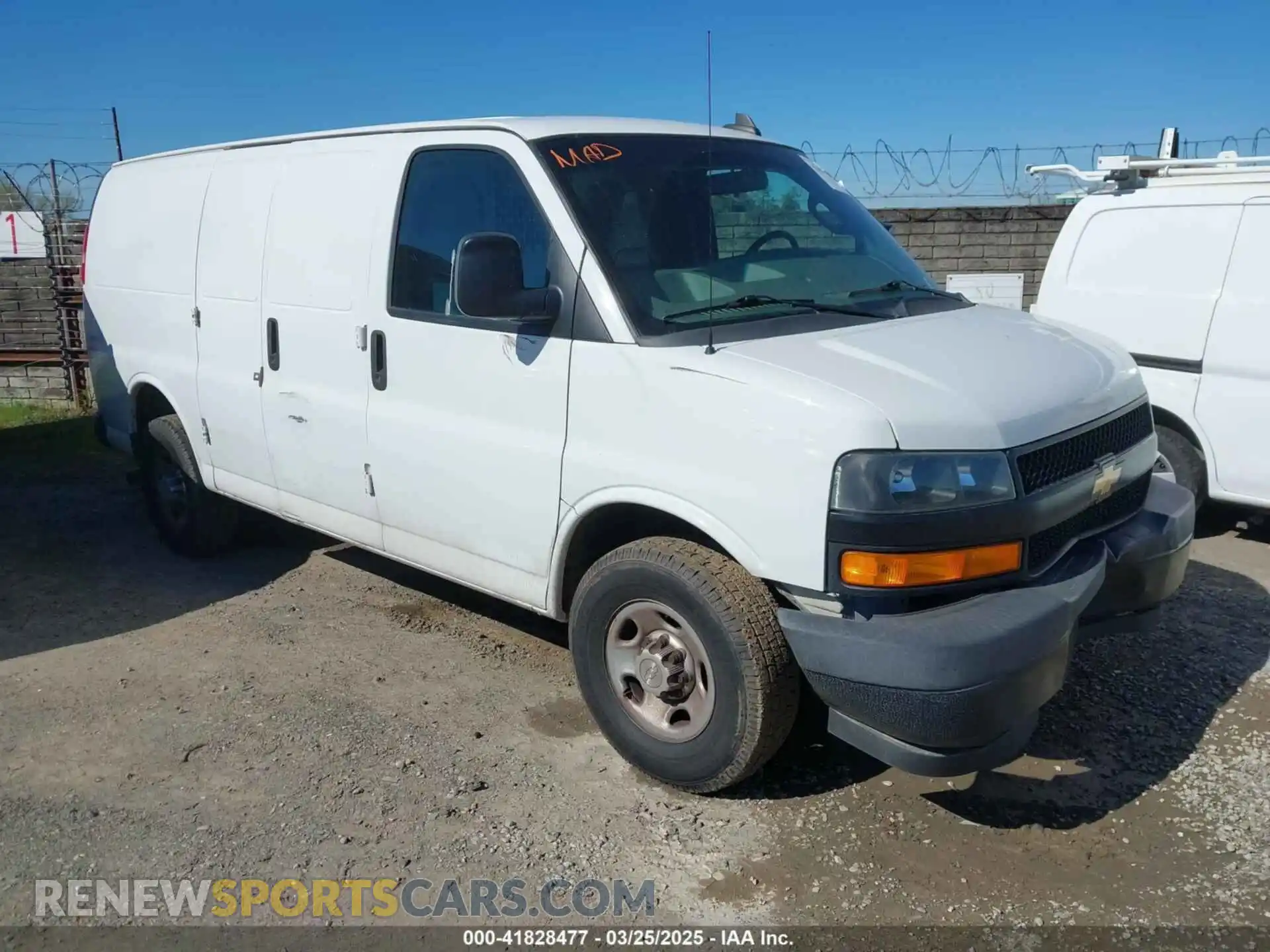 1 Photograph of a damaged car 1GCWGAFPXK1364021 CHEVROLET EXPRESS 2500 2019