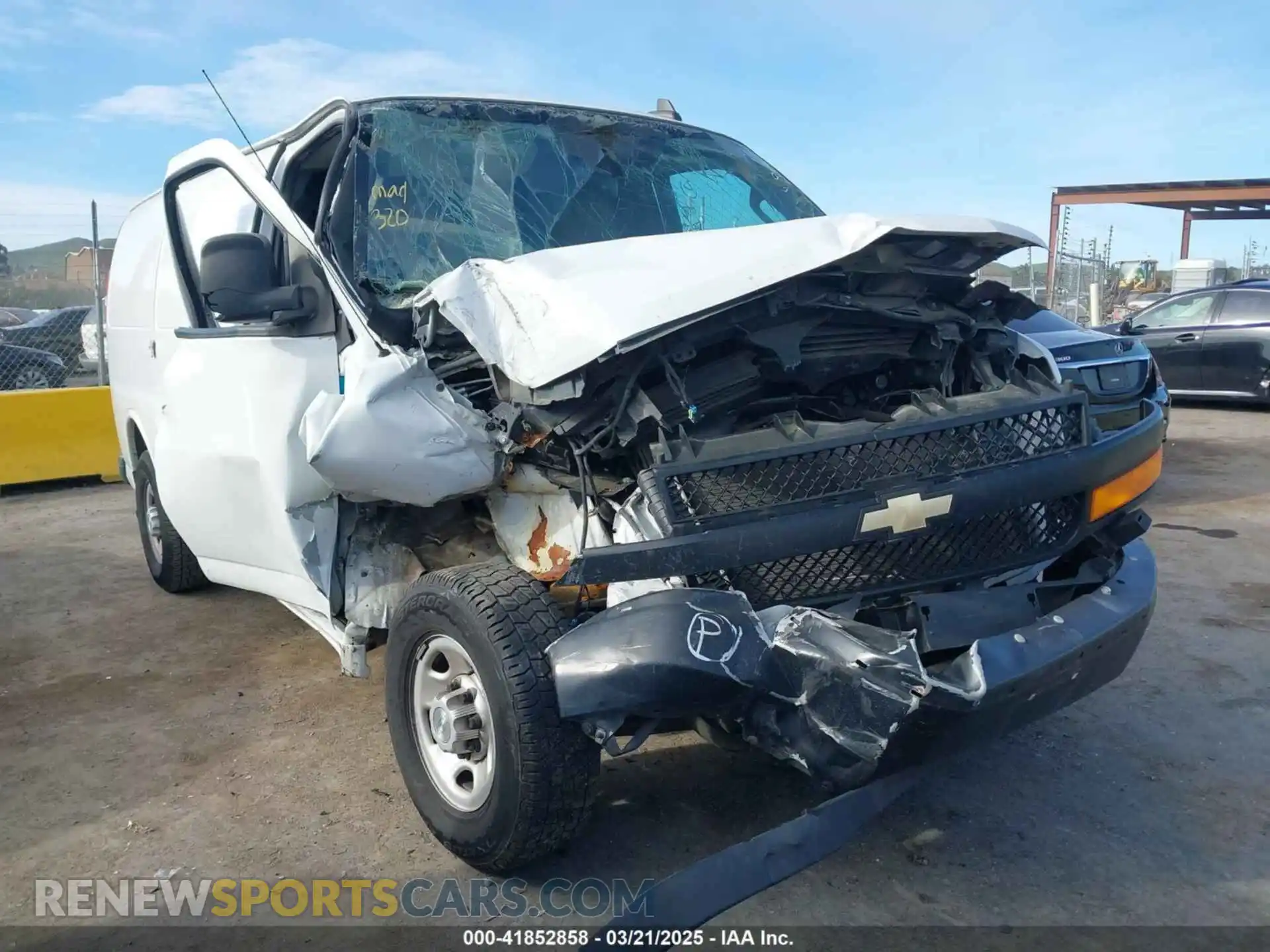1 Photograph of a damaged car 1GCWGAFPXK1365332 CHEVROLET EXPRESS 2500 2019