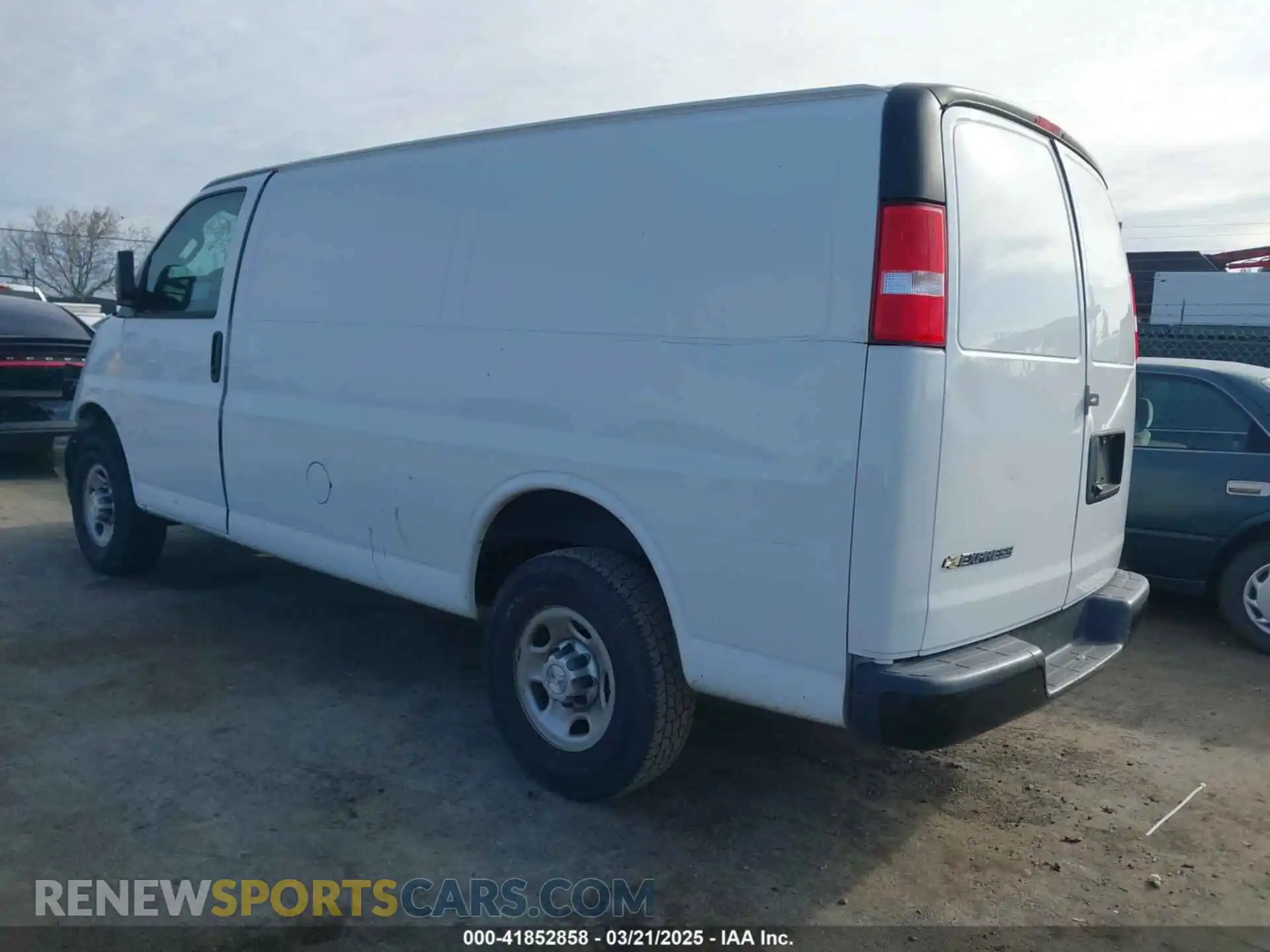 3 Photograph of a damaged car 1GCWGAFPXK1365332 CHEVROLET EXPRESS 2500 2019