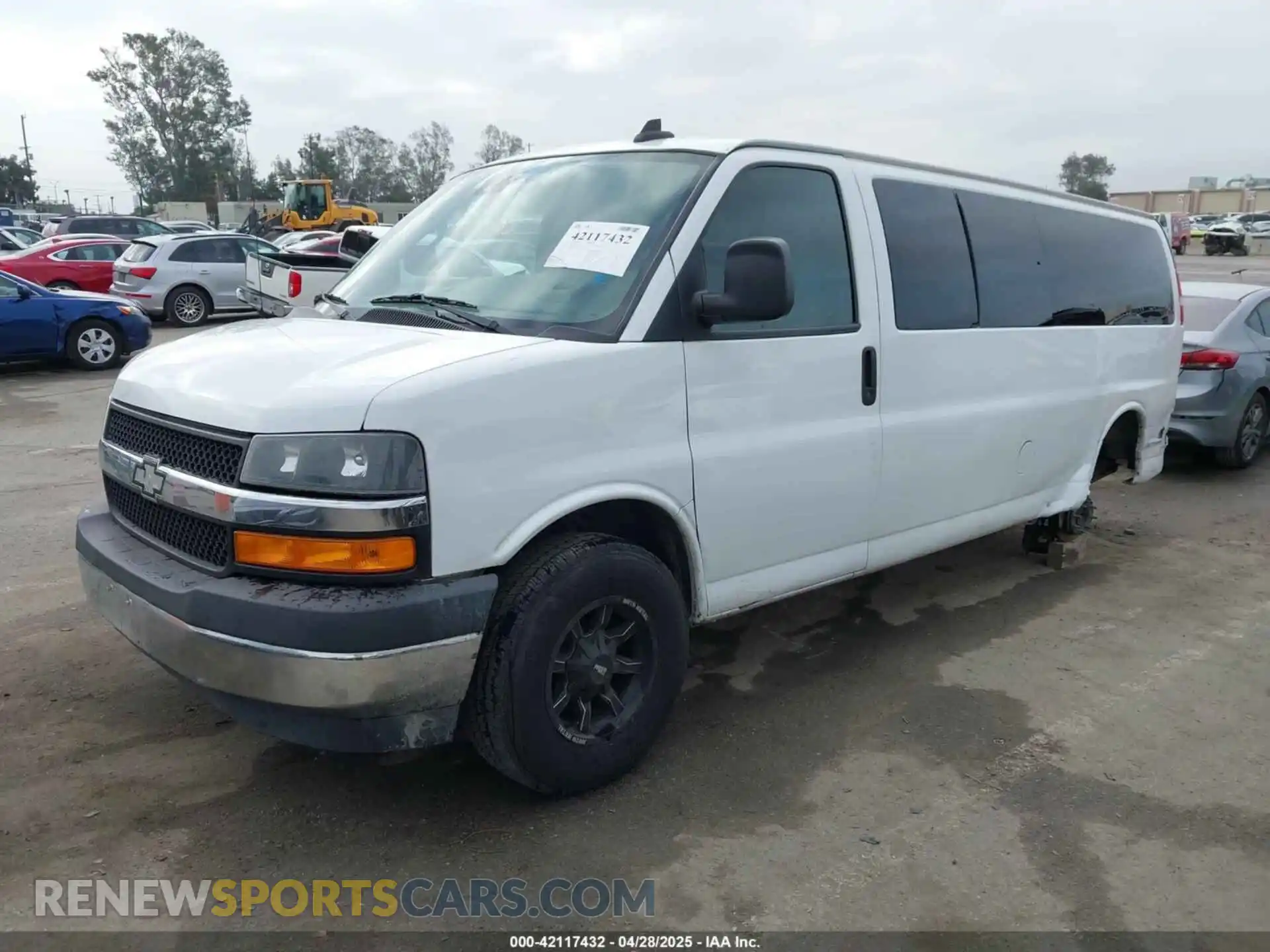 2 fotografías del automóvil dañado 1GAZGPFG3K1158144 CHEVROLET EXPRESS 3500 2019