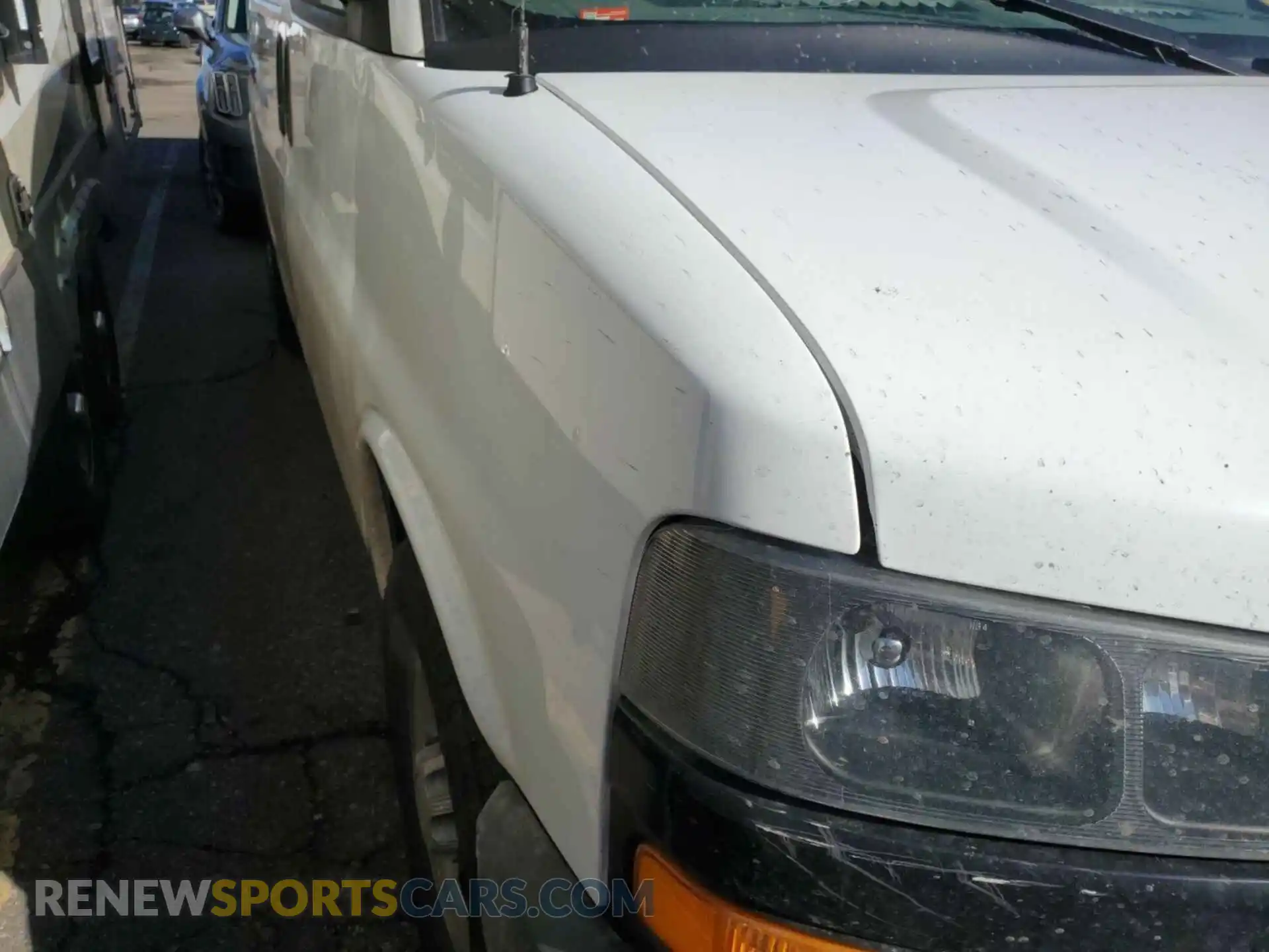2 Photograph of a damaged car 1GCWGAFG3L1252713 CHEVROLET EXPRESS CARGO 2020