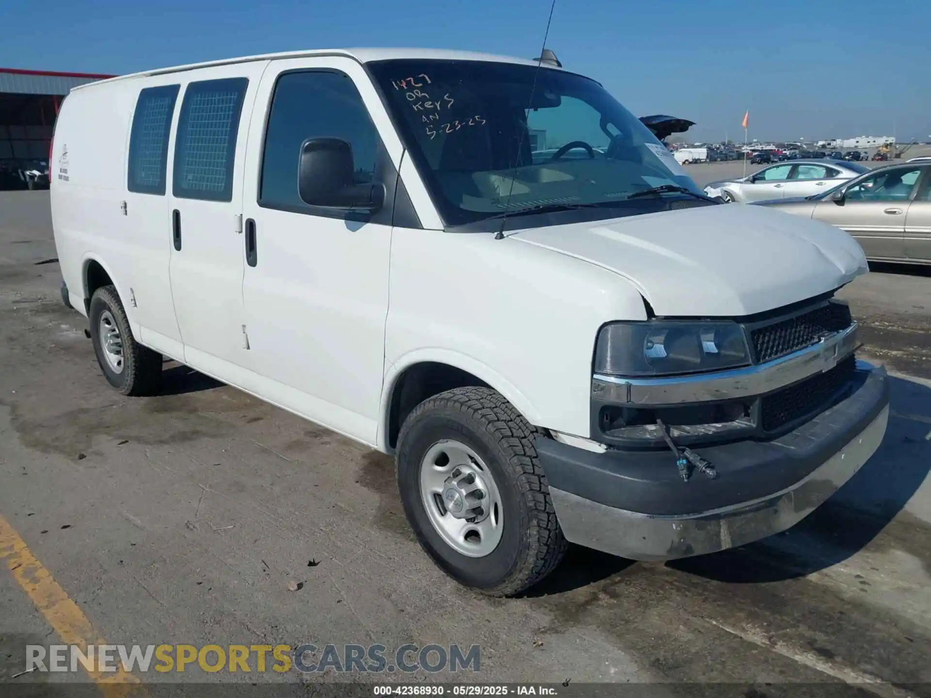1 Фотография поврежденного автомобиля 1GCWGAFG4L1136579 CHEVROLET EXPRESS CARGO 2020