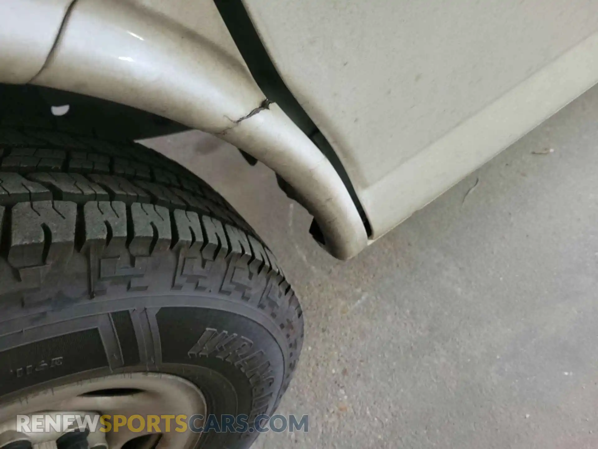 3 Photograph of a damaged car 1GCWGAFG4L1252722 CHEVROLET EXPRESS CARGO 2020