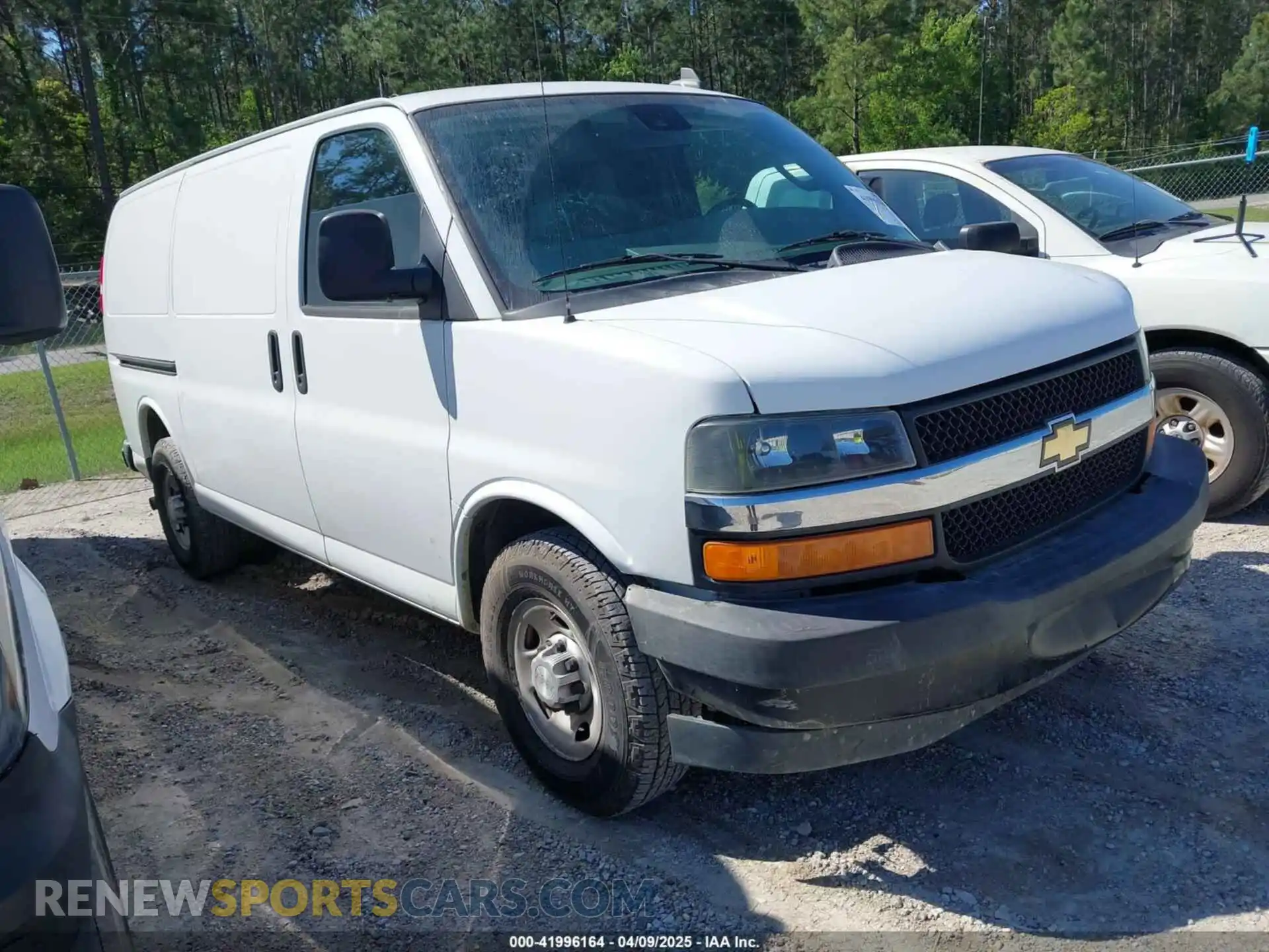 1 Photograph of a damaged car 1GCWGAFG4L1252896 CHEVROLET EXPRESS CARGO 2020