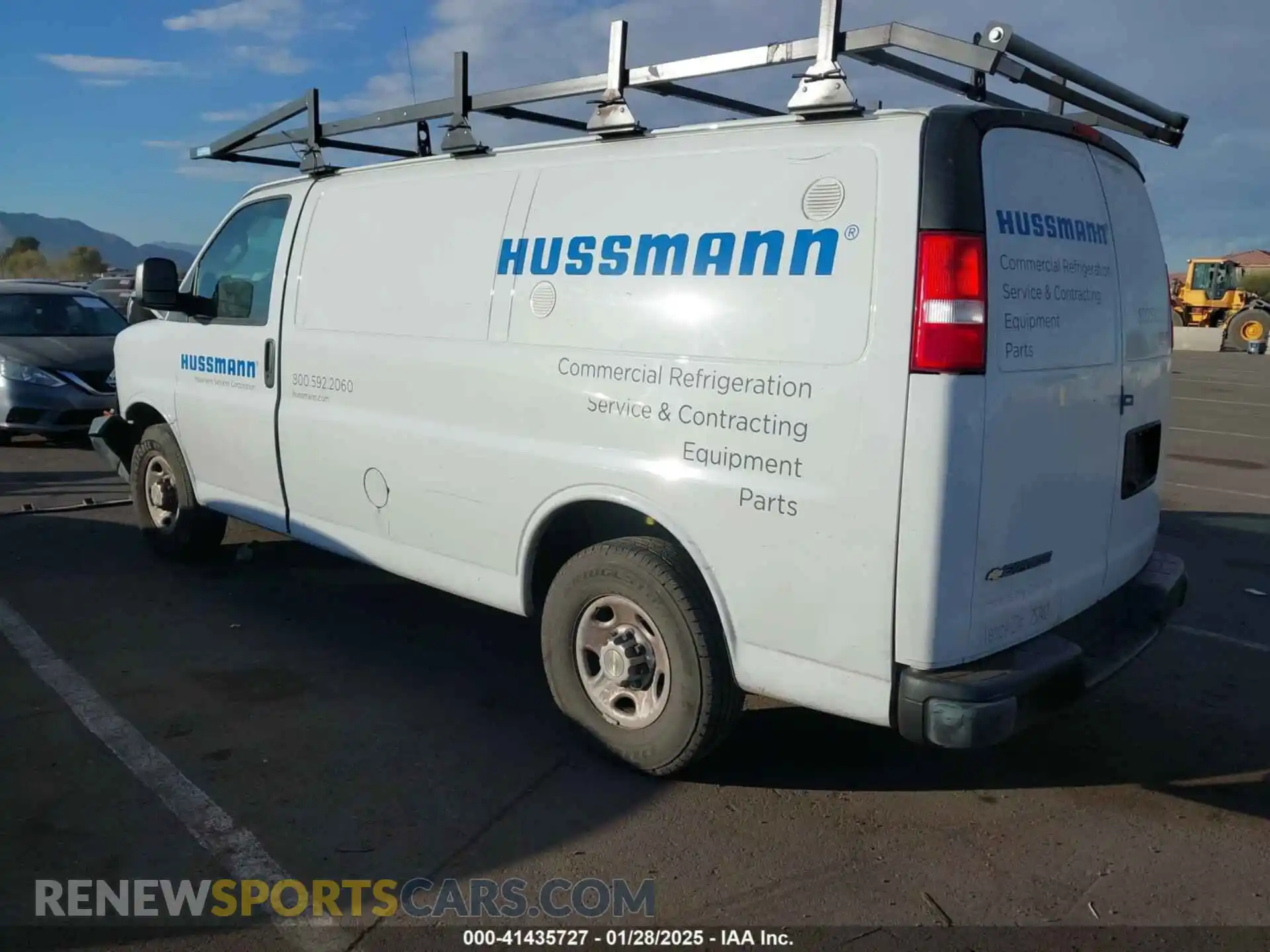 3 Photograph of a damaged car 1GCWGAFG4L1275742 CHEVROLET EXPRESS CARGO 2020