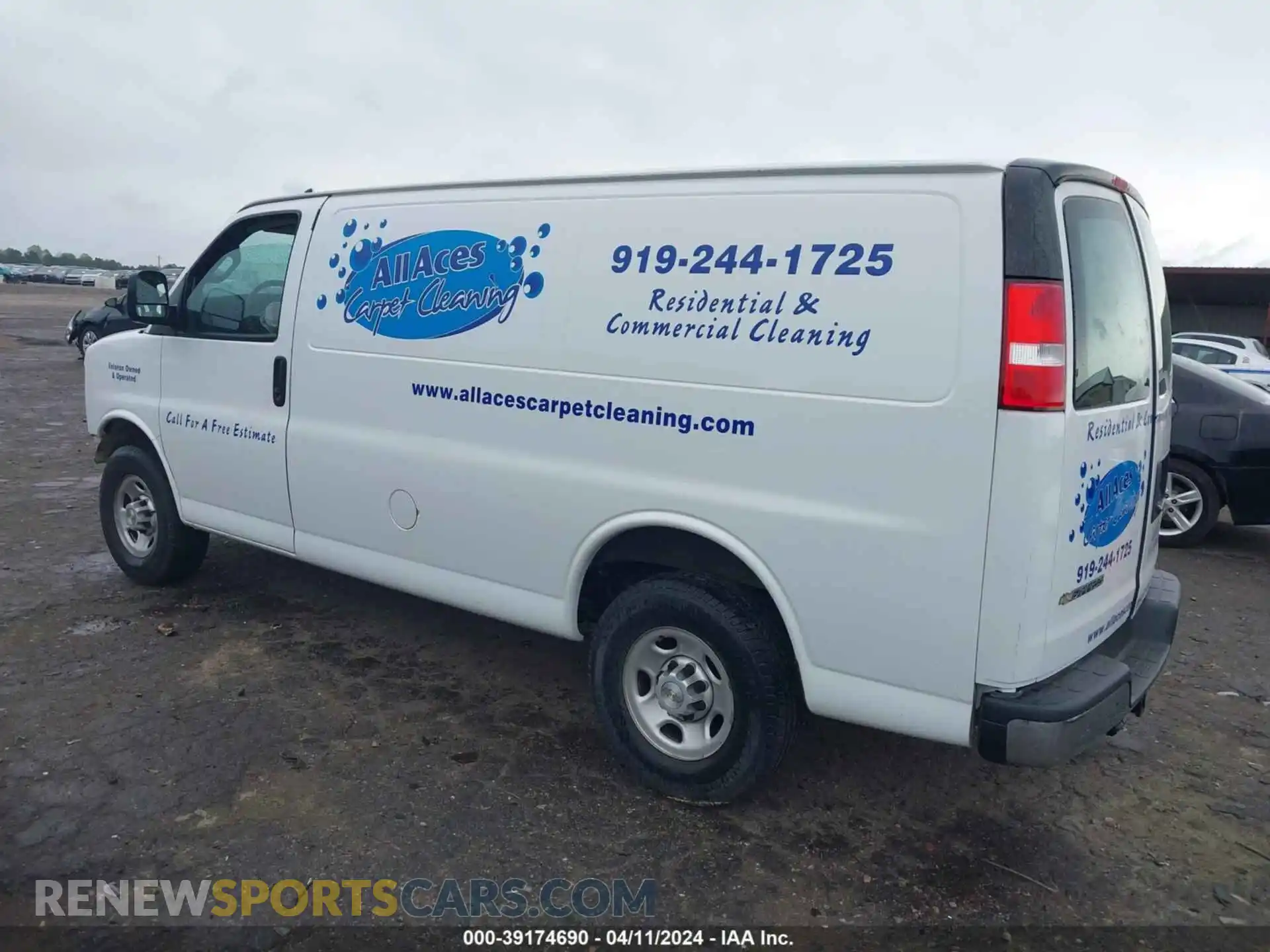 3 Photograph of a damaged car 1GCWGAFG5L1212519 CHEVROLET EXPRESS CARGO 2020