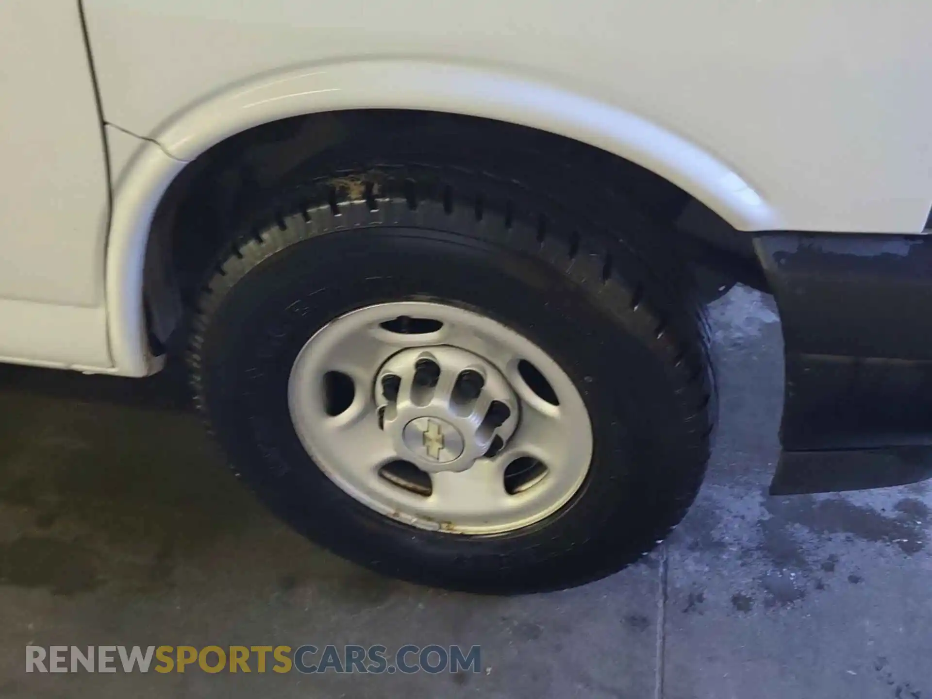 1 Photograph of a damaged car 1GCWGAFG7L1218659 CHEVROLET EXPRESS CARGO 2020