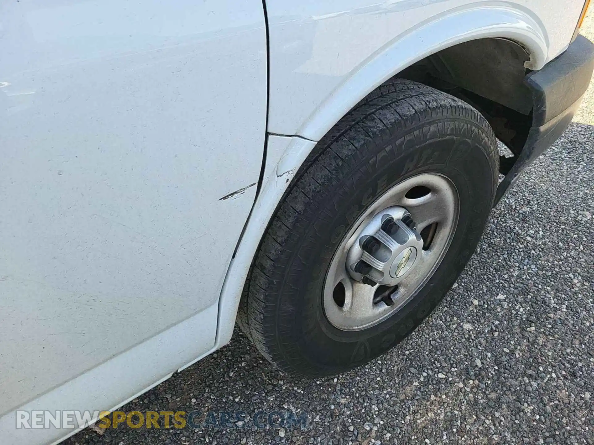 1 Photograph of a damaged car 1GCWGAFG8L1252903 CHEVROLET EXPRESS CARGO 2020