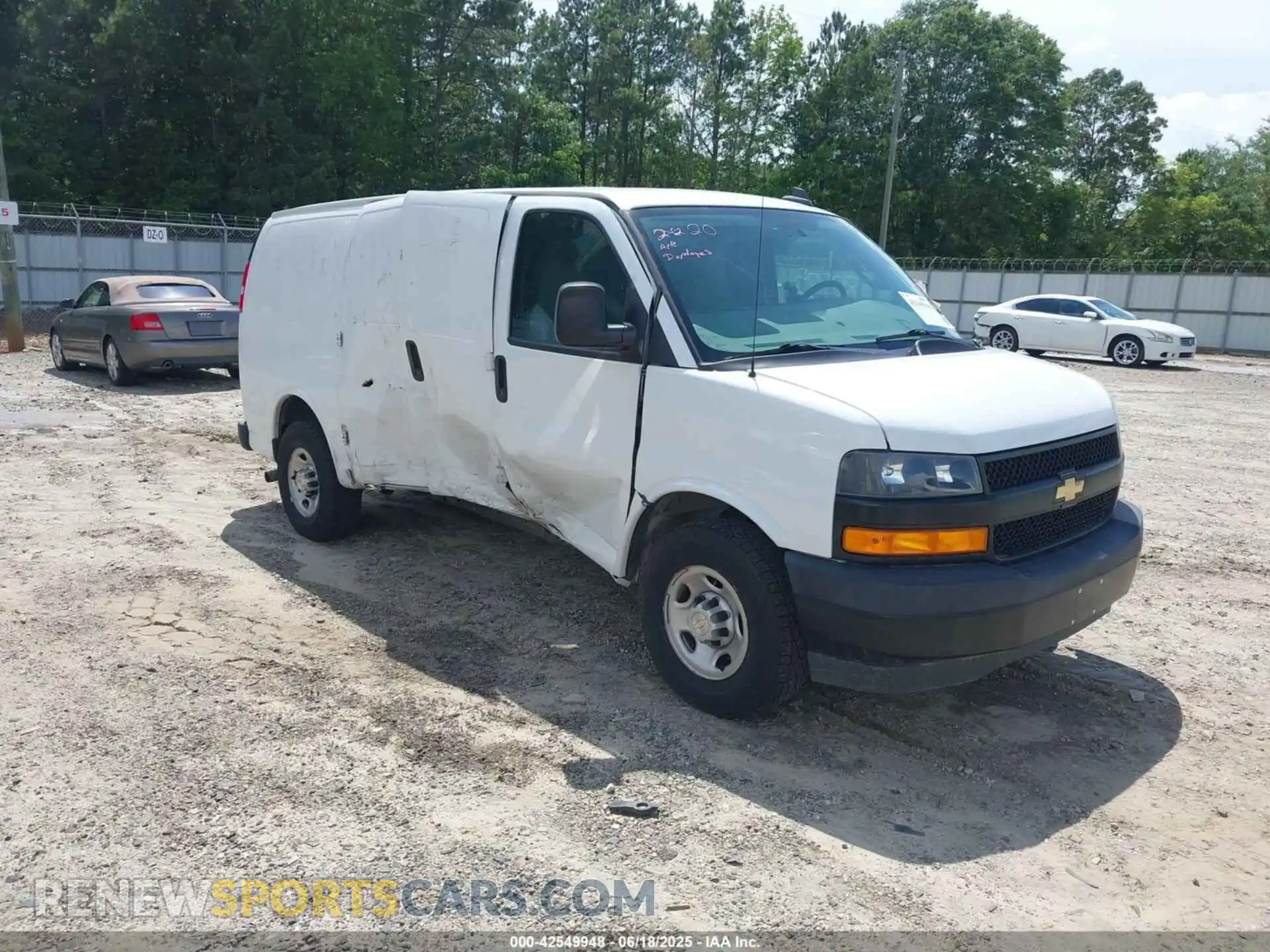 1 fotografías del automóvil dañado 1GCWGAFG9L1207050 CHEVROLET EXPRESS CARGO 2020