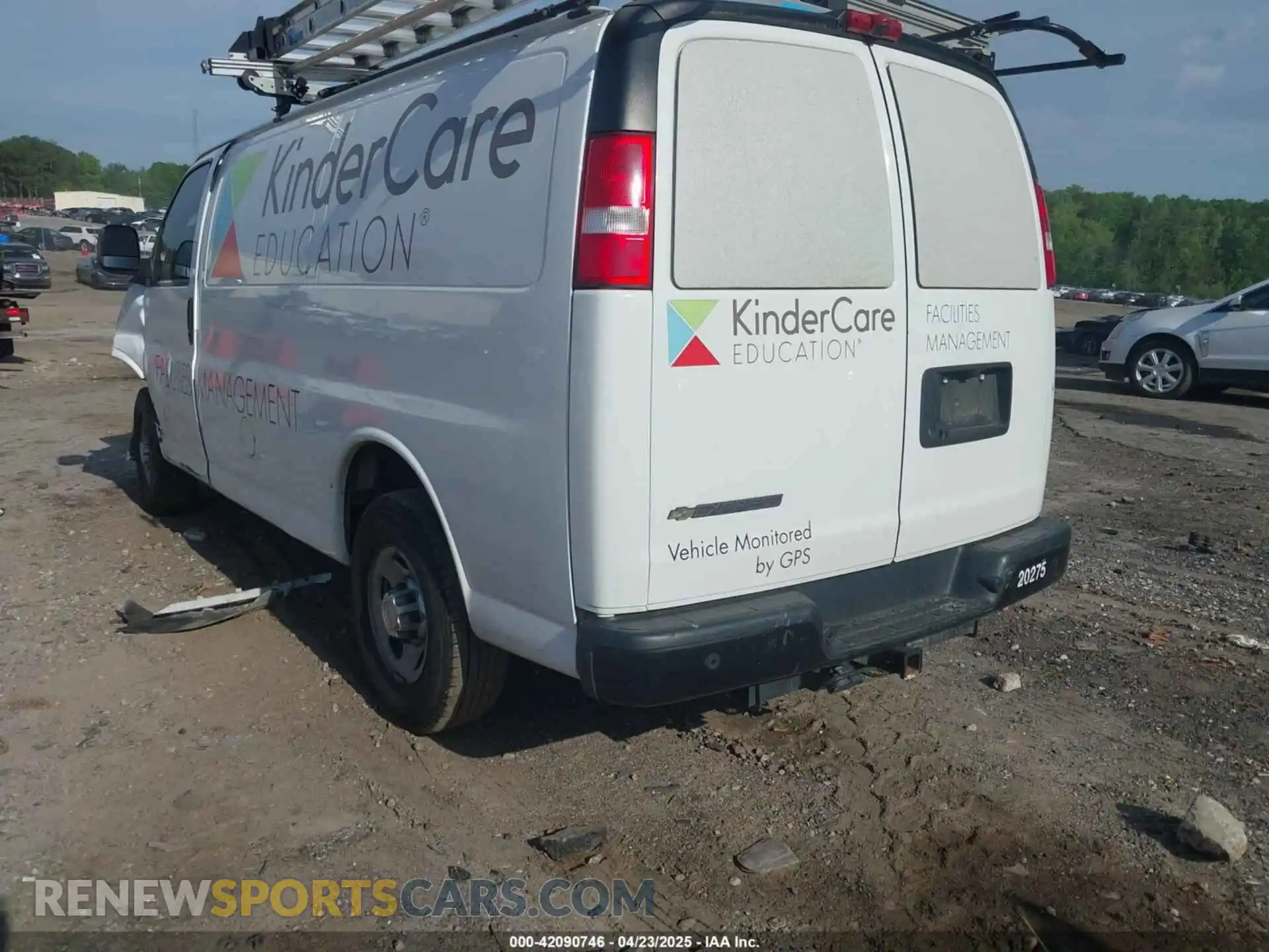 3 Фотография поврежденного автомобиля 1GCWGAFP0L1261725 CHEVROLET EXPRESS CARGO 2020