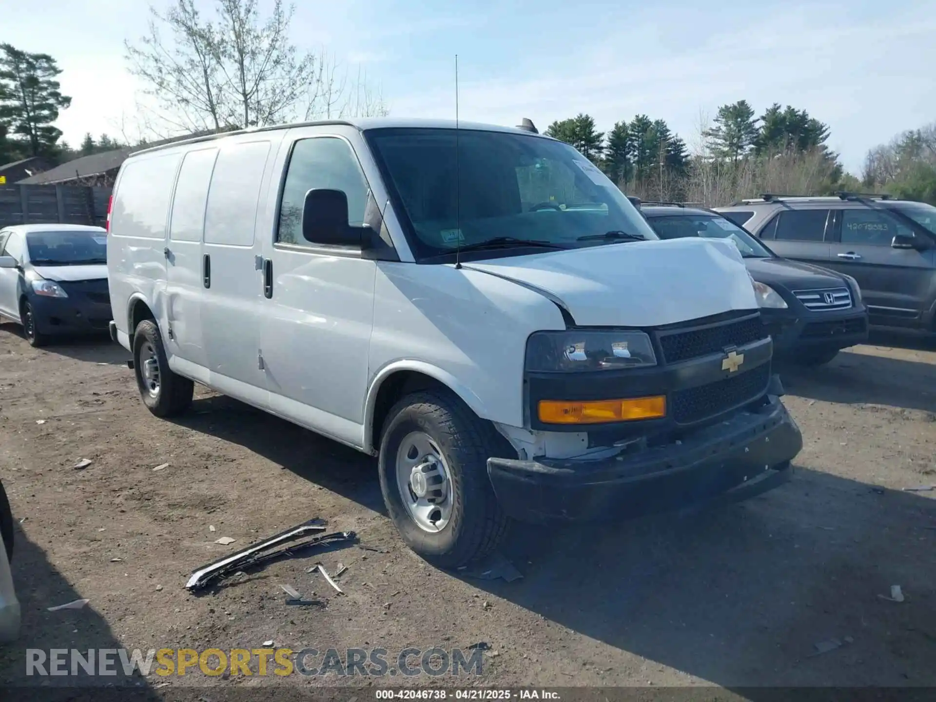1 Photograph of a damaged car 1GCWGAFP3L1206265 CHEVROLET EXPRESS CARGO 2020