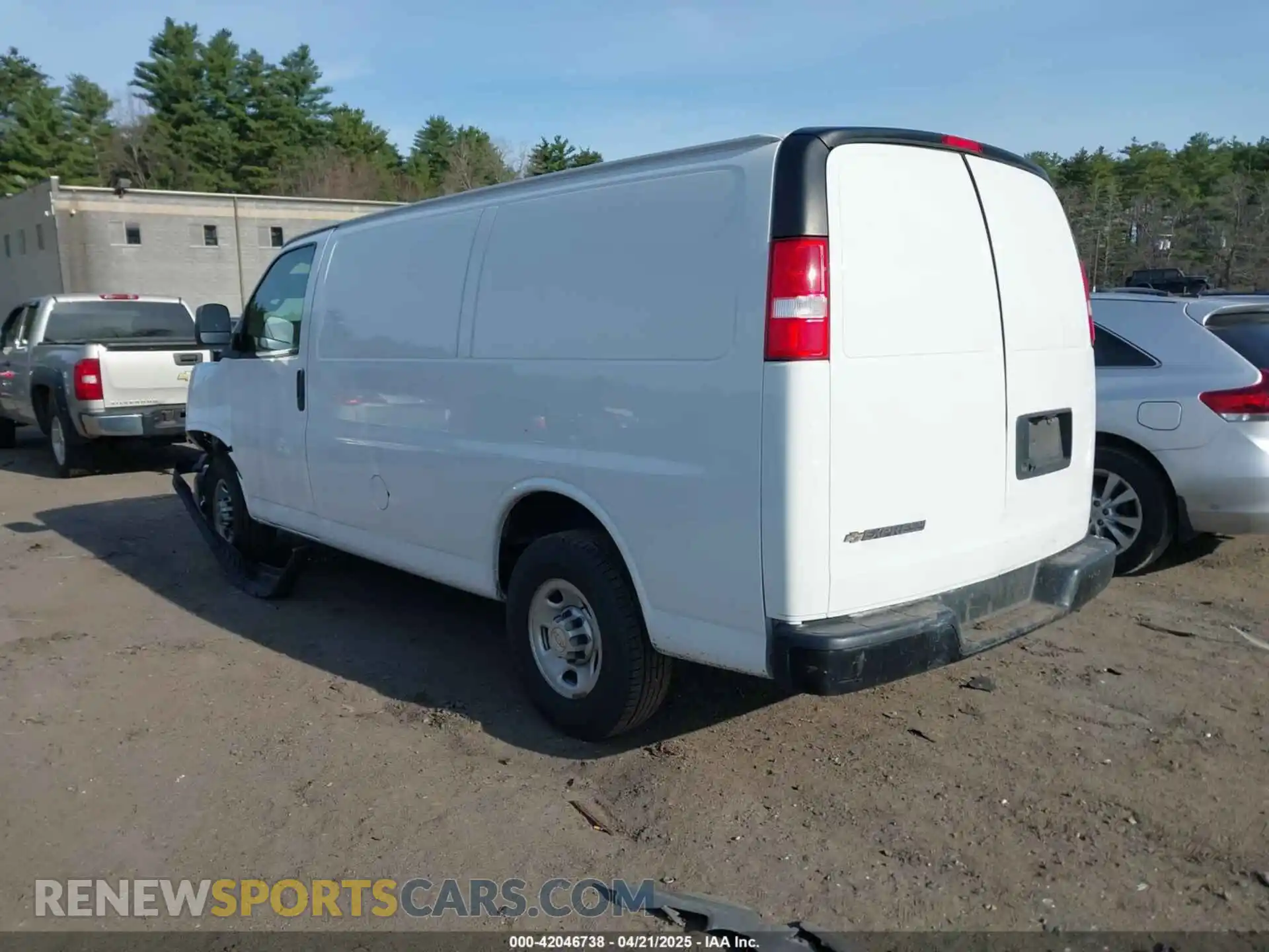 3 Photograph of a damaged car 1GCWGAFP3L1206265 CHEVROLET EXPRESS CARGO 2020