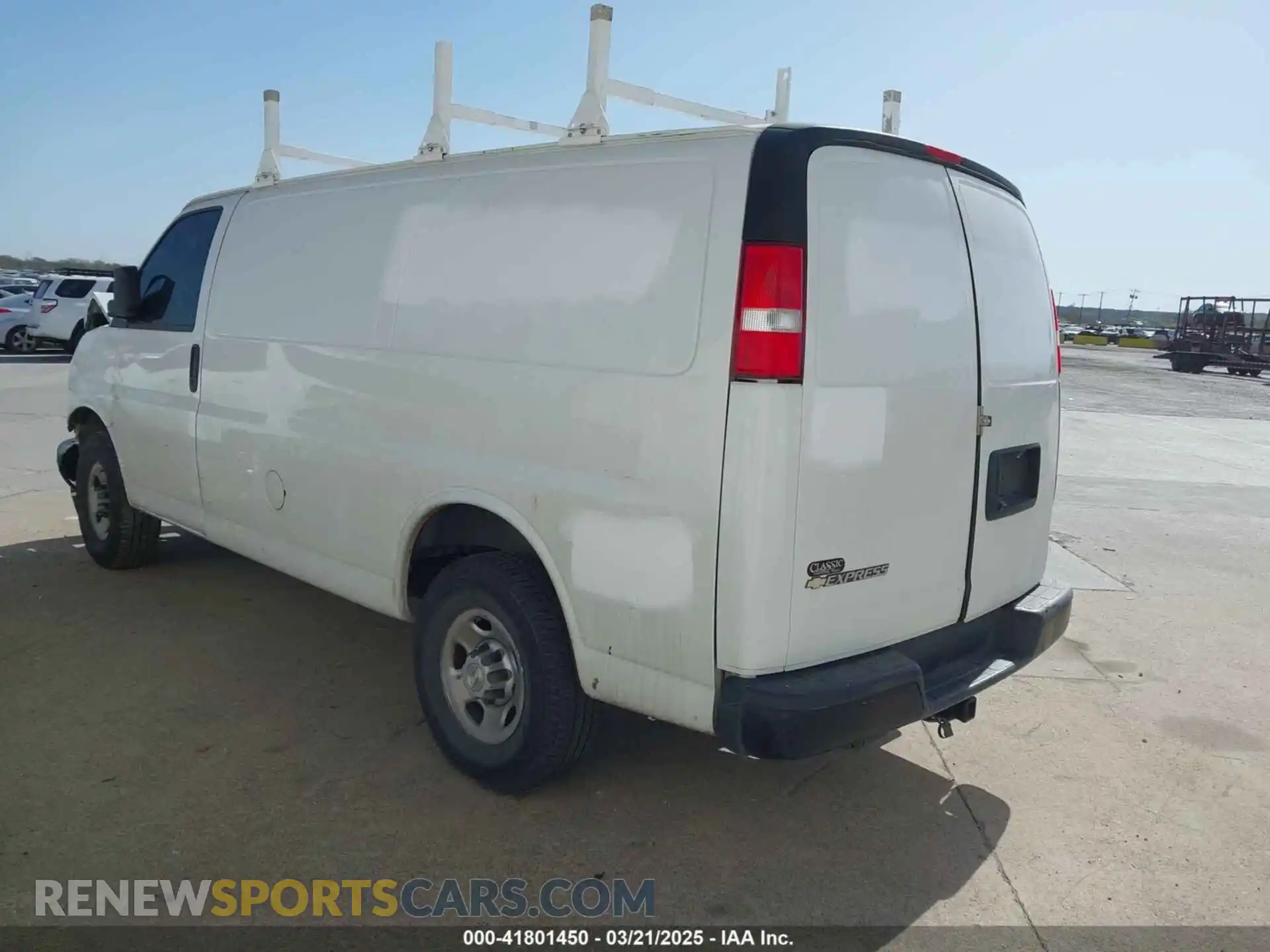 3 Photograph of a damaged car 1GCWGAFP6L1275225 CHEVROLET EXPRESS CARGO 2020