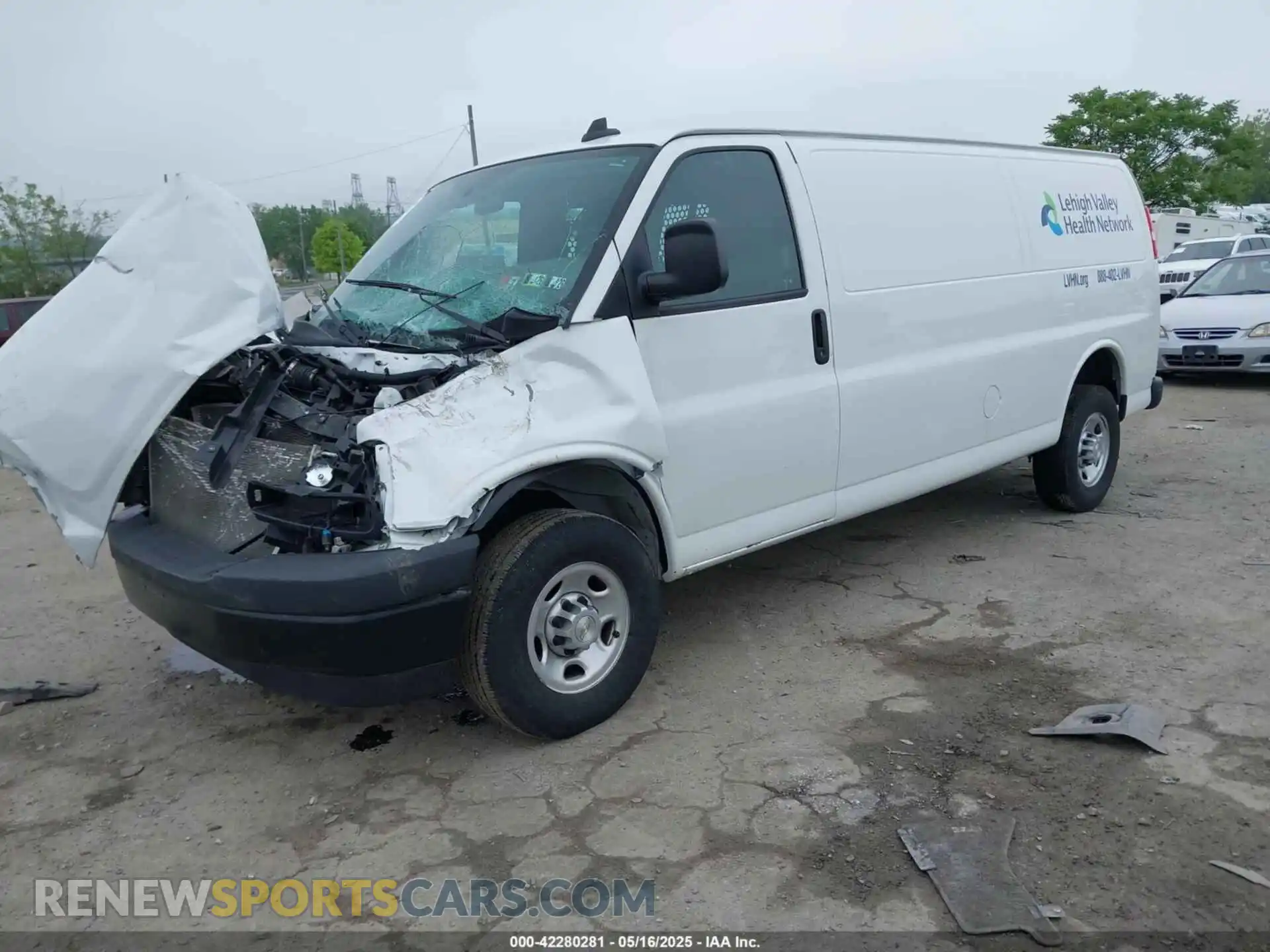 2 Фотография поврежденного автомобиля 1GCWGBFP0L1223210 CHEVROLET EXPRESS CARGO 2020